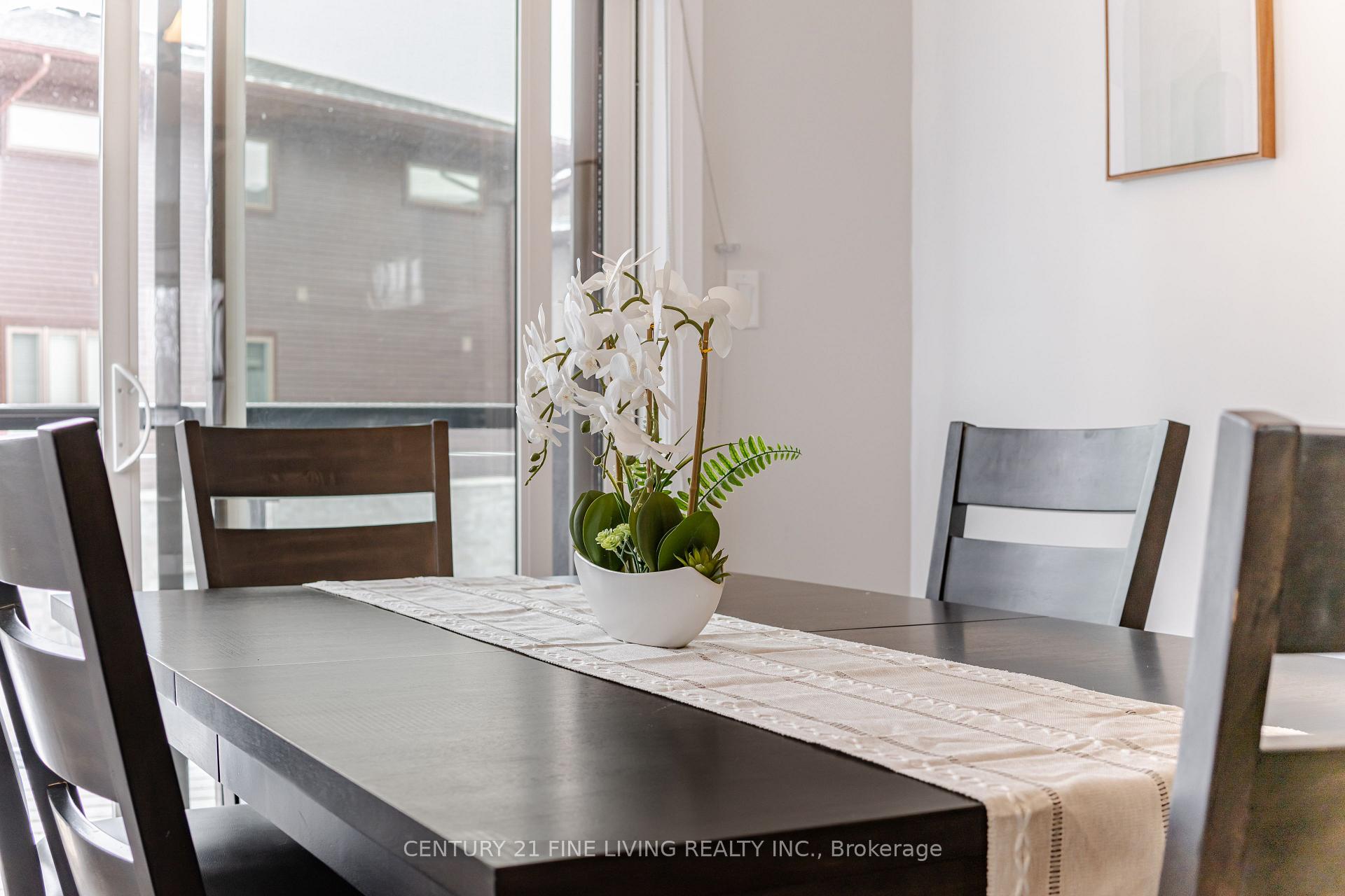 Photo 24 of Unit 18, 23 Echovalley Drive, Hamilton, Stoney Creek Mountain — HOMEH