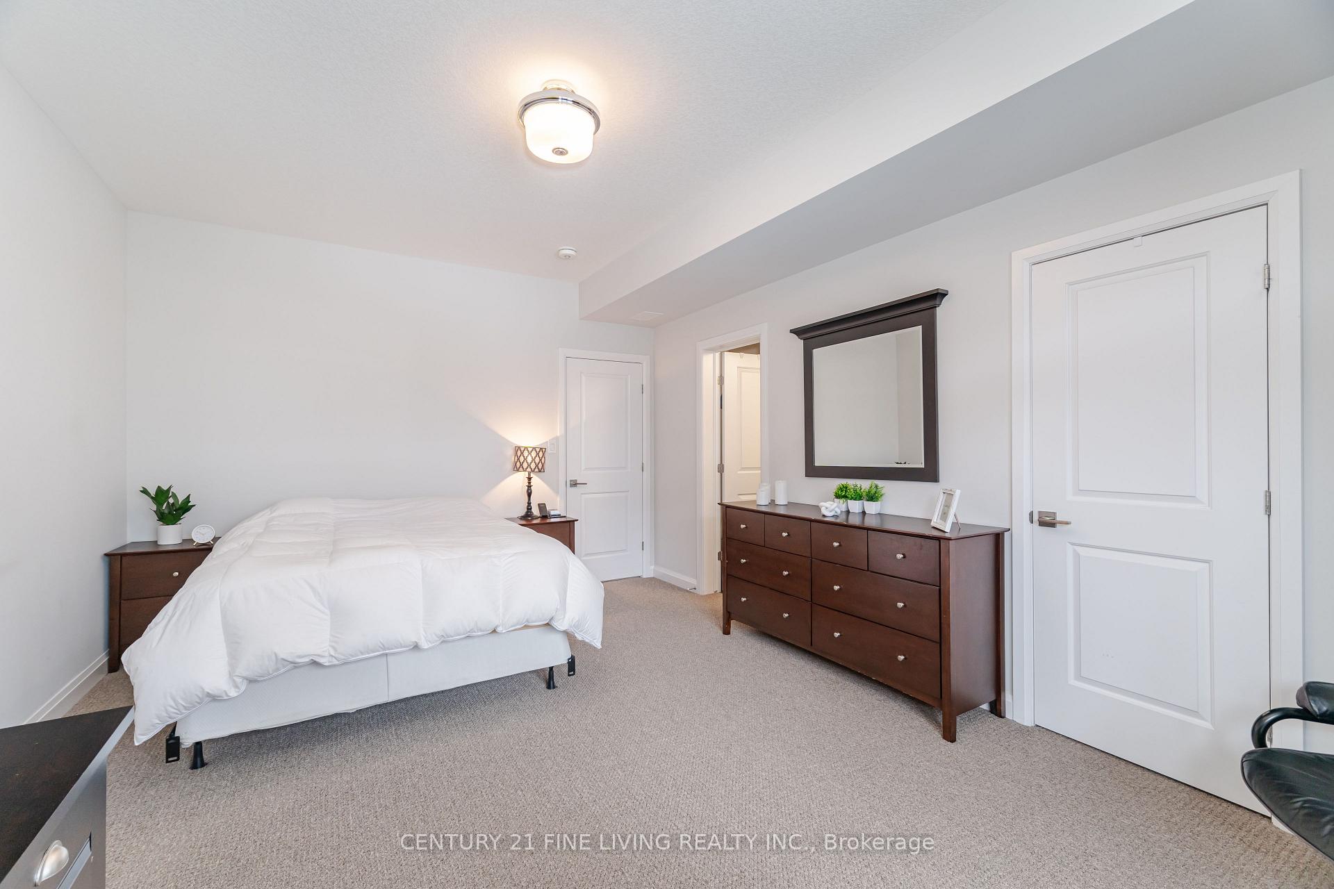 Photo 31 of Unit 18, 23 Echovalley Drive, Hamilton, Stoney Creek Mountain — HOMEH