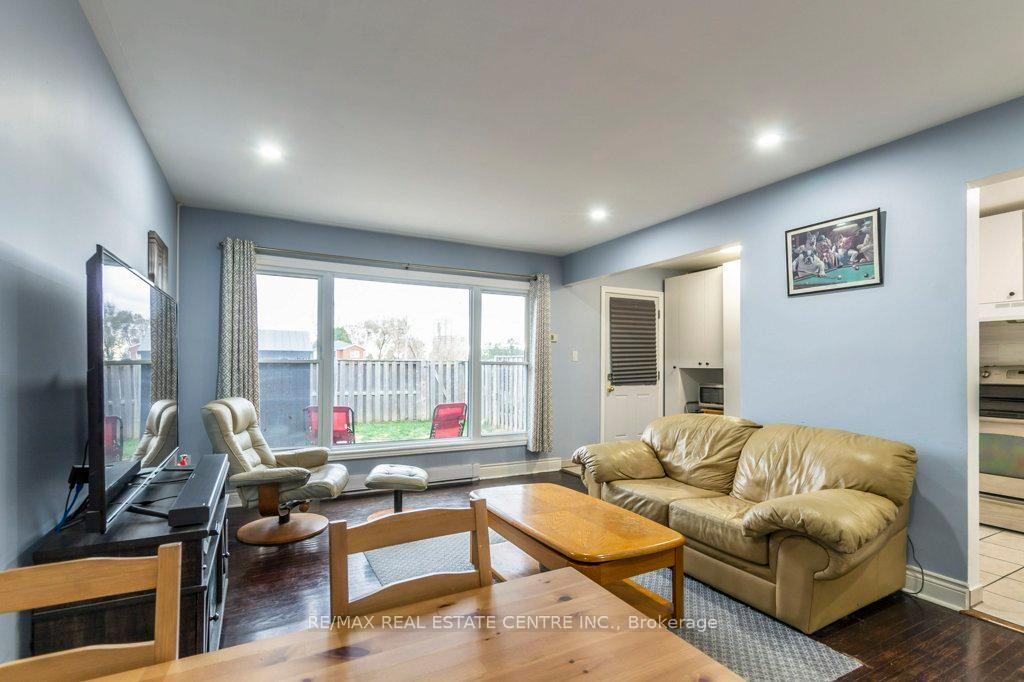 Photo 9 of Unit E, 48 Windom Road E, Kitchener — HOMEH