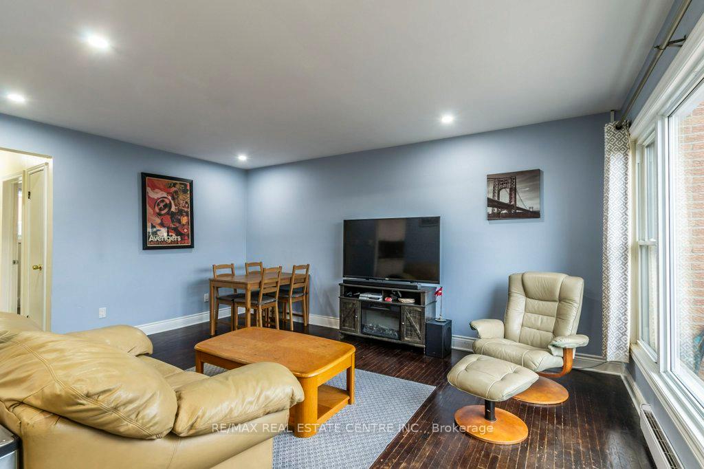 Photo 10 of Unit E, 48 Windom Road E, Kitchener — HOMEH