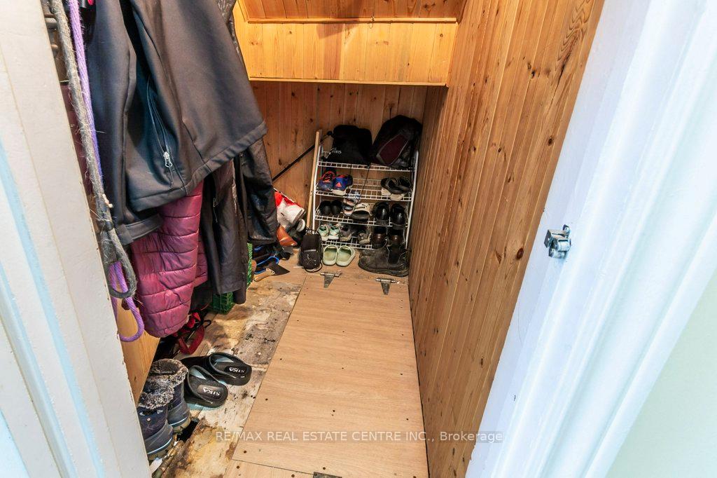 Photo 17 of Unit E, 48 Windom Road E, Kitchener — HOMEH