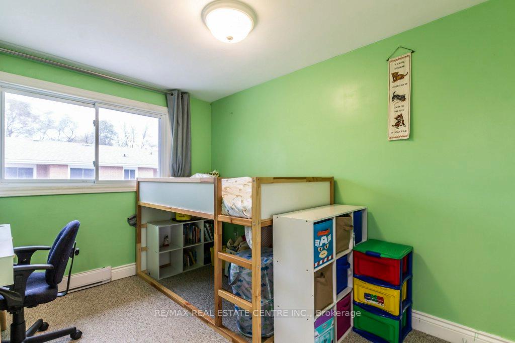 Photo 21 of Unit E, 48 Windom Road E, Kitchener — HOMEH