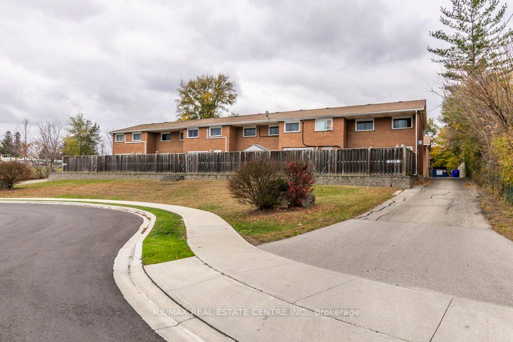 Photo 30 of Unit E, 48 Windom Road E, Kitchener — HOMEH