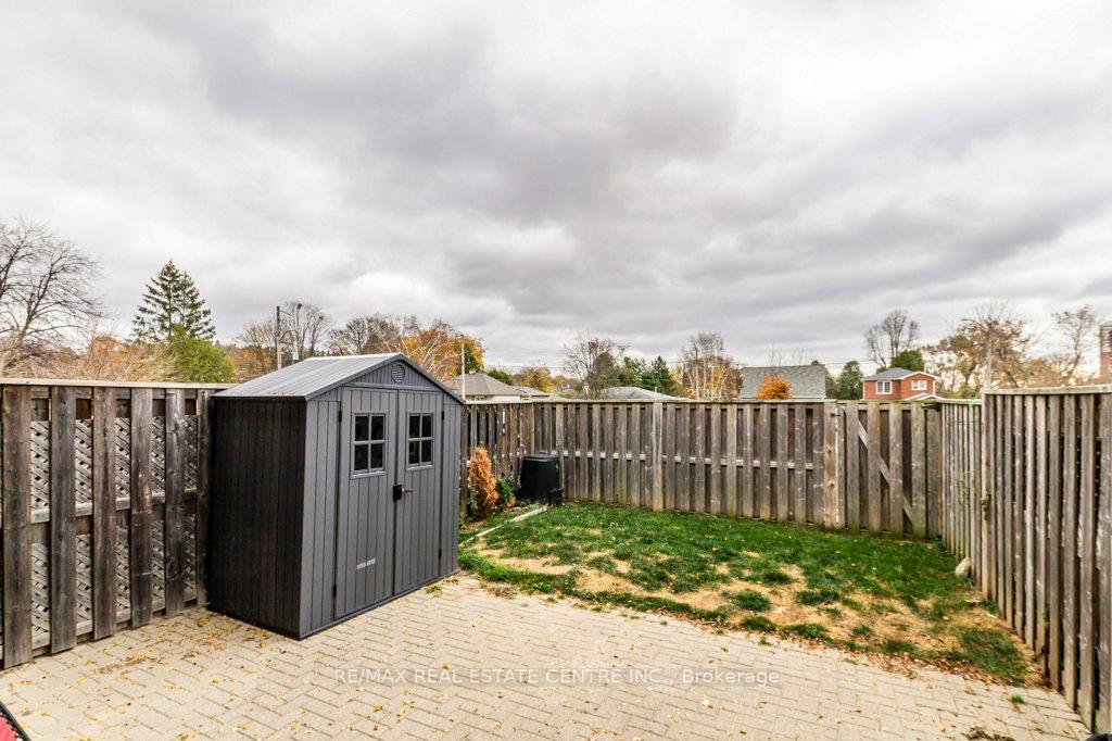 Photo 33 of Unit E, 48 Windom Road E, Kitchener — HOMEH