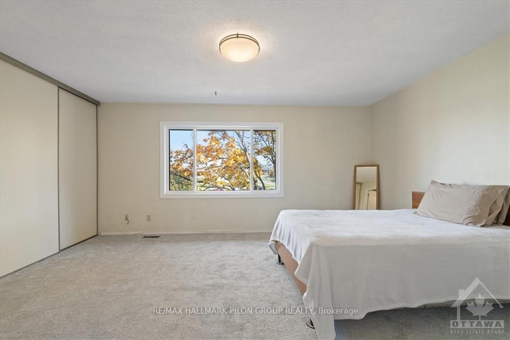 Photo 14 of 6 Barbara Ann, Ottawa, Parkway Park — HOMEH