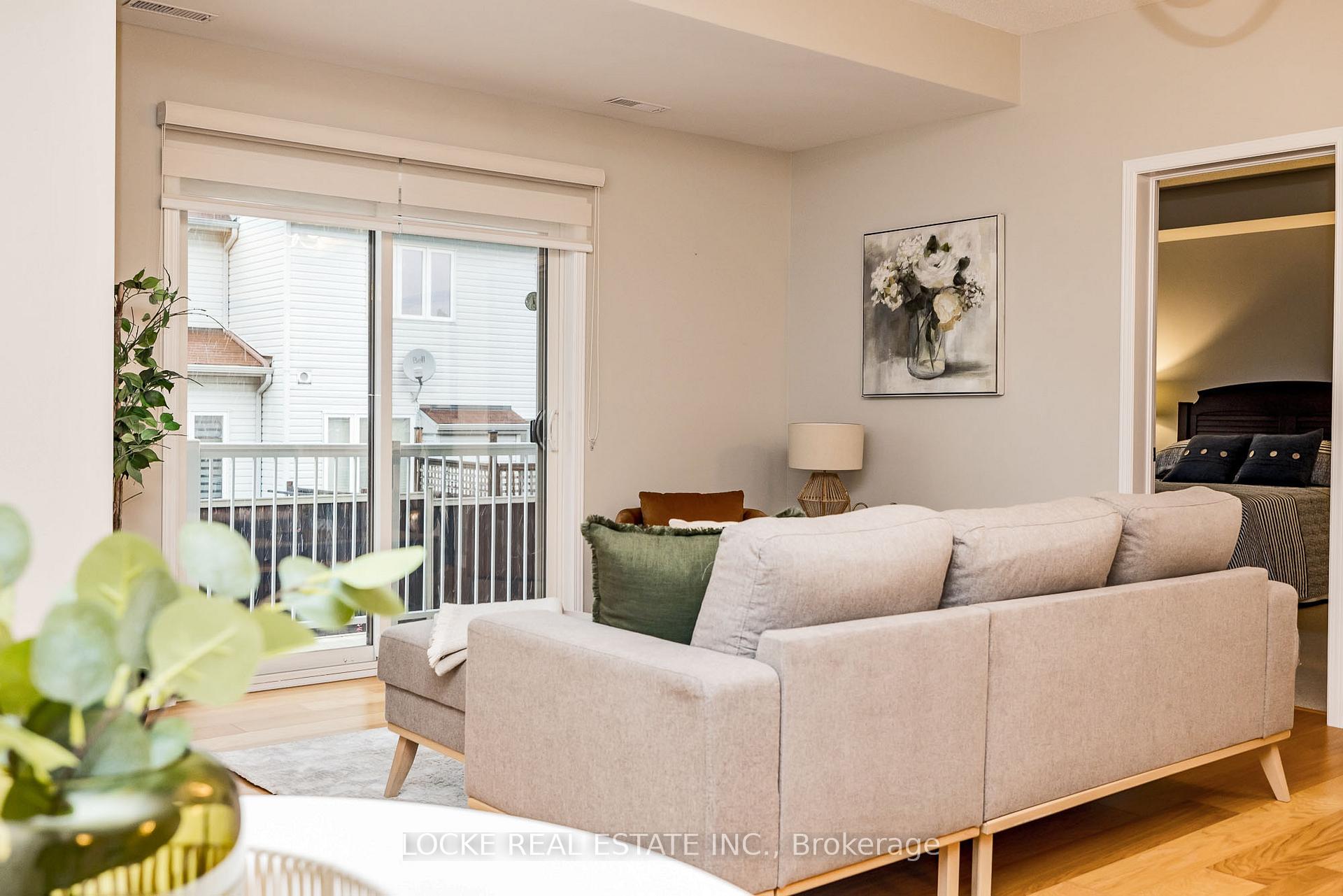 Photo 7 of 122 Sternes, Ottawa, Springridge/East Village — HOMEH