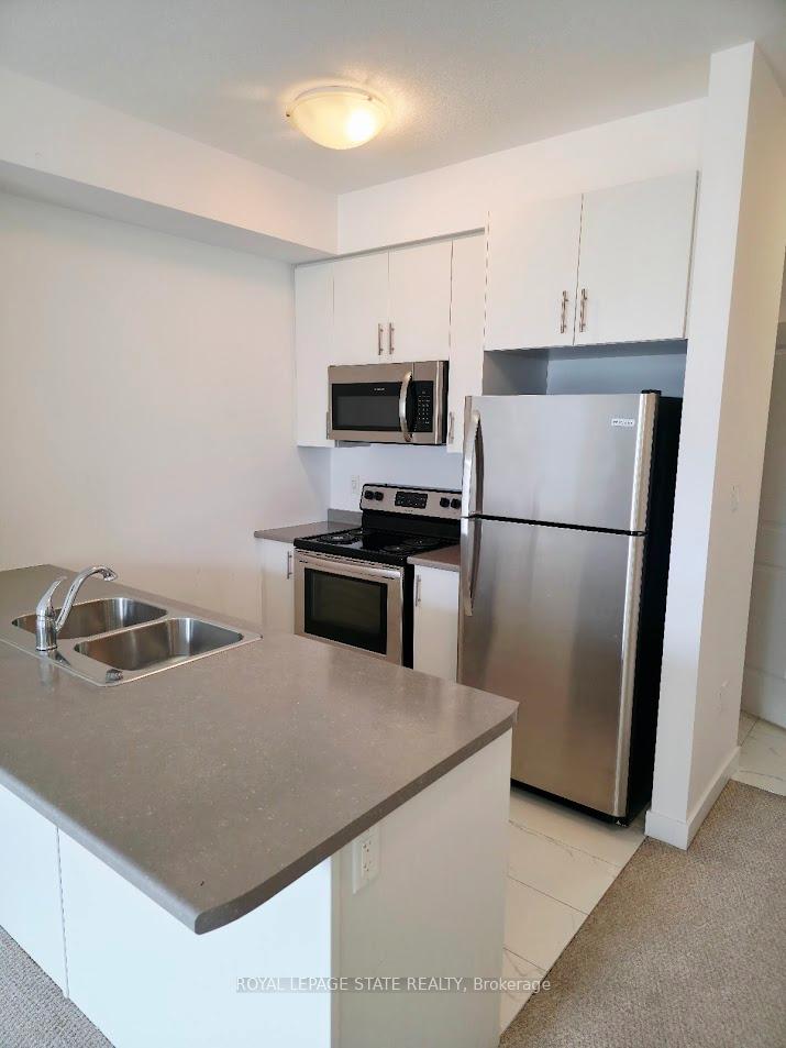 Photo 4 of Unit 308, 125 Shoreview Place, Hamilton, Lakeshore — HOMEH