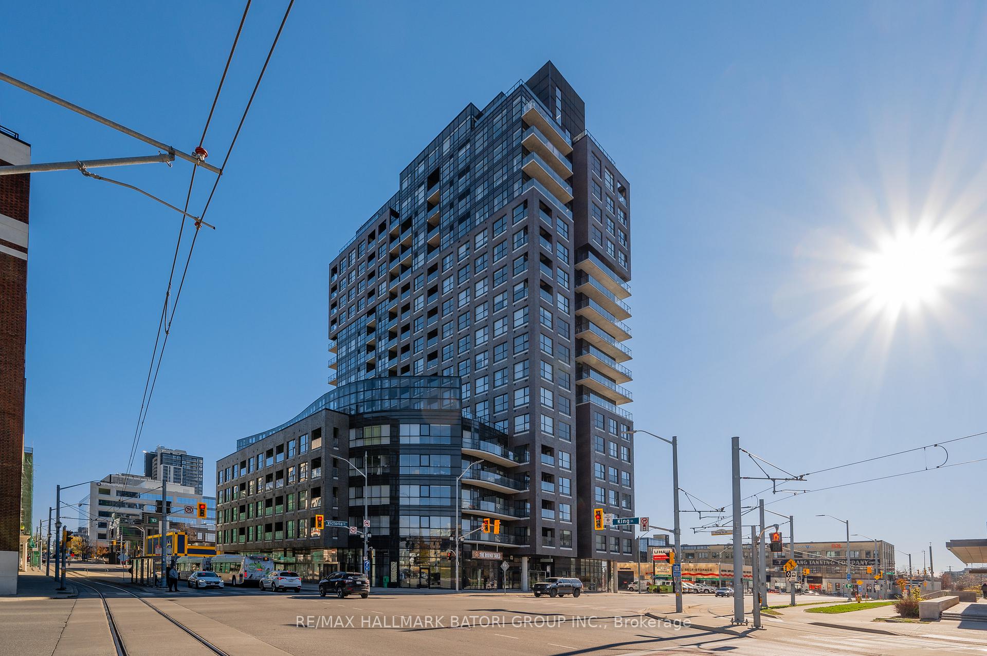 Front of Unit 1801, 1 Victoria Street S