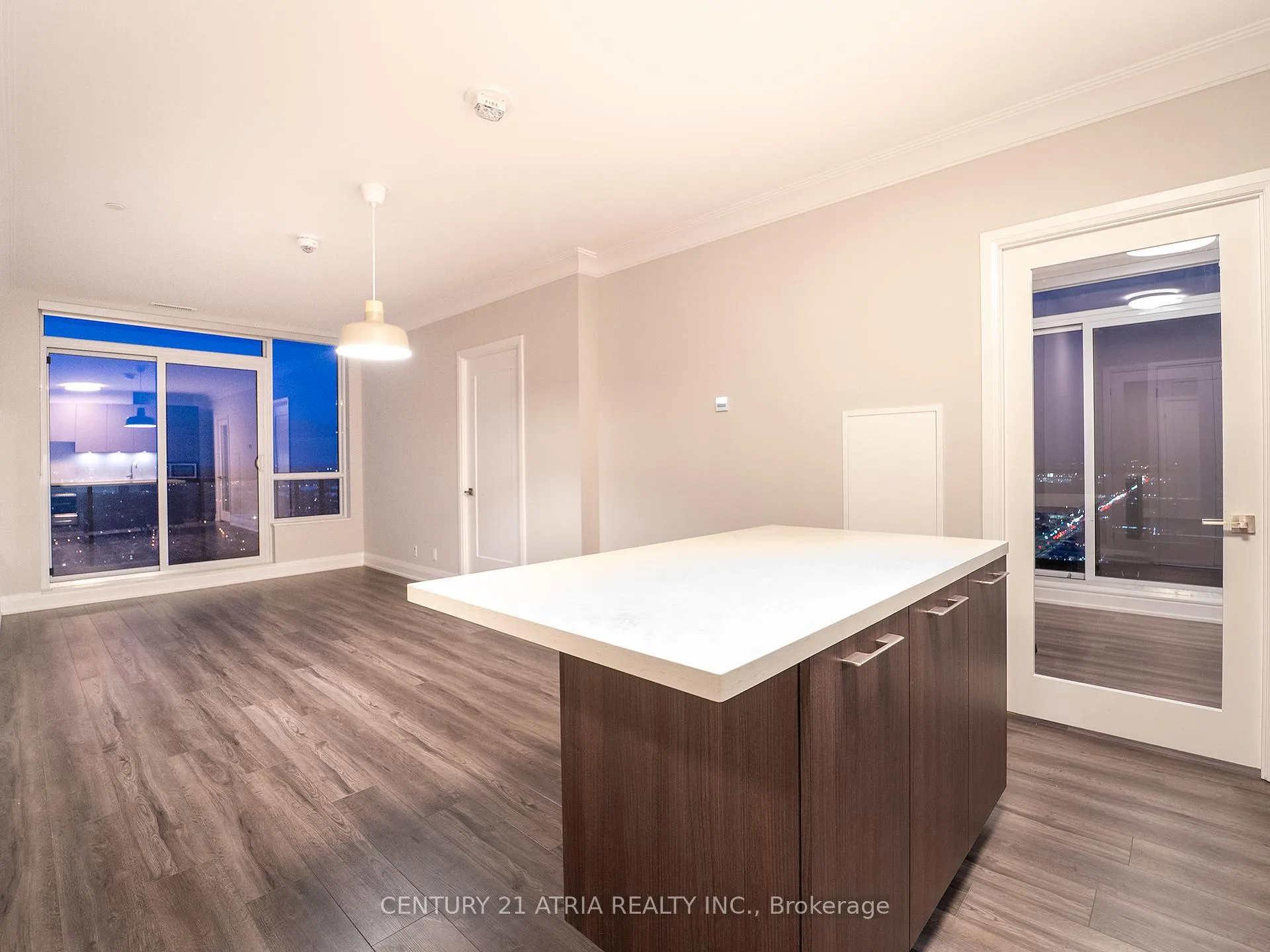 Photo 4 of Unit 4610, 8 Water Walk Drive, Markham, Unionville — HOMEH