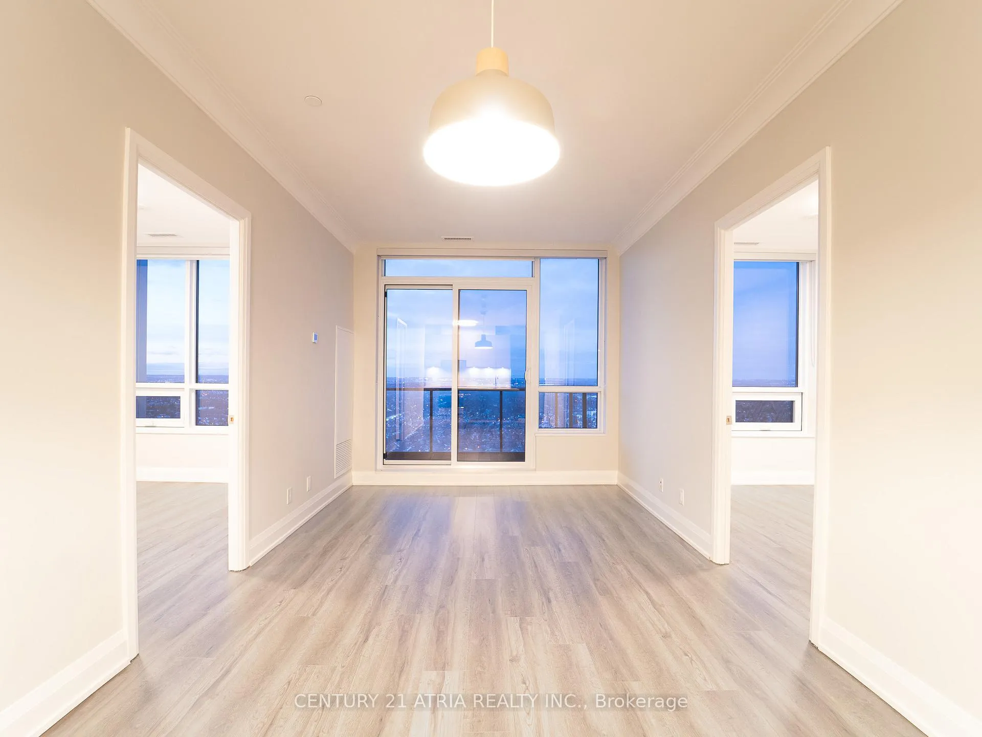 Photo 5 of Unit 4610, 8 Water Walk Drive, Markham, Unionville — HOMEH