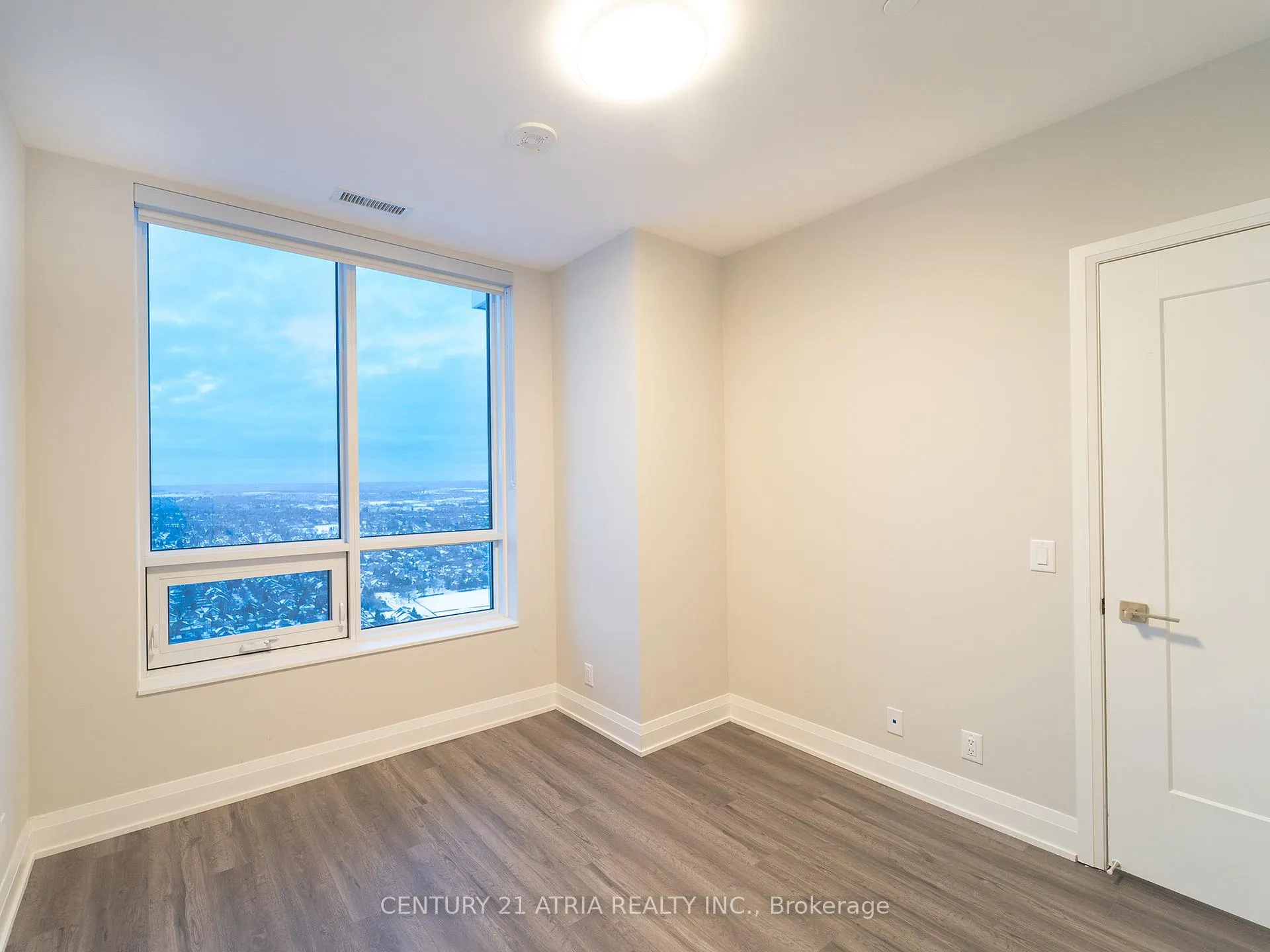 Photo 6 of Unit 4610, 8 Water Walk Drive, Markham, Unionville — HOMEH