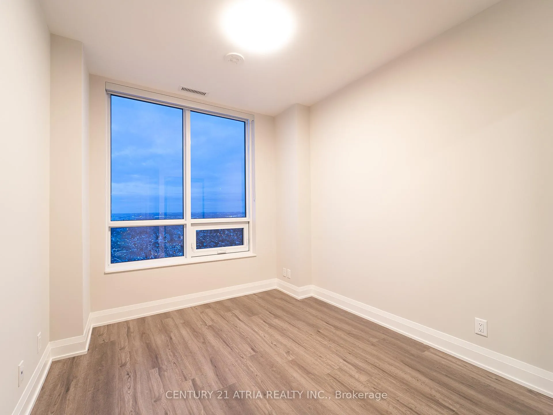 Photo 10 of Unit 4610, 8 Water Walk Drive, Markham, Unionville — HOMEH