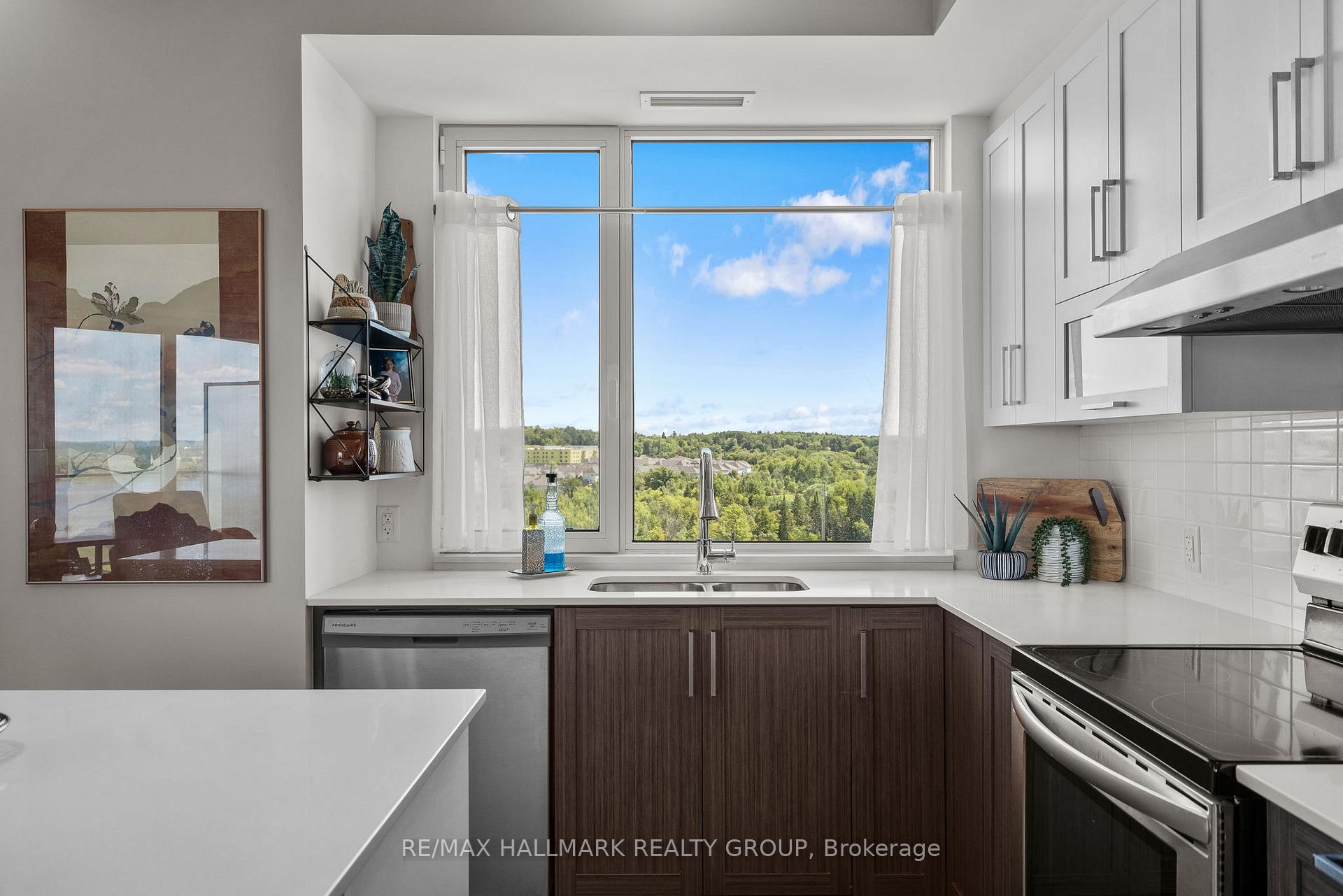 Photo 9 of Unit 902, 200 Inlet Private, Ottawa, Chatelaine Village — HOMEH