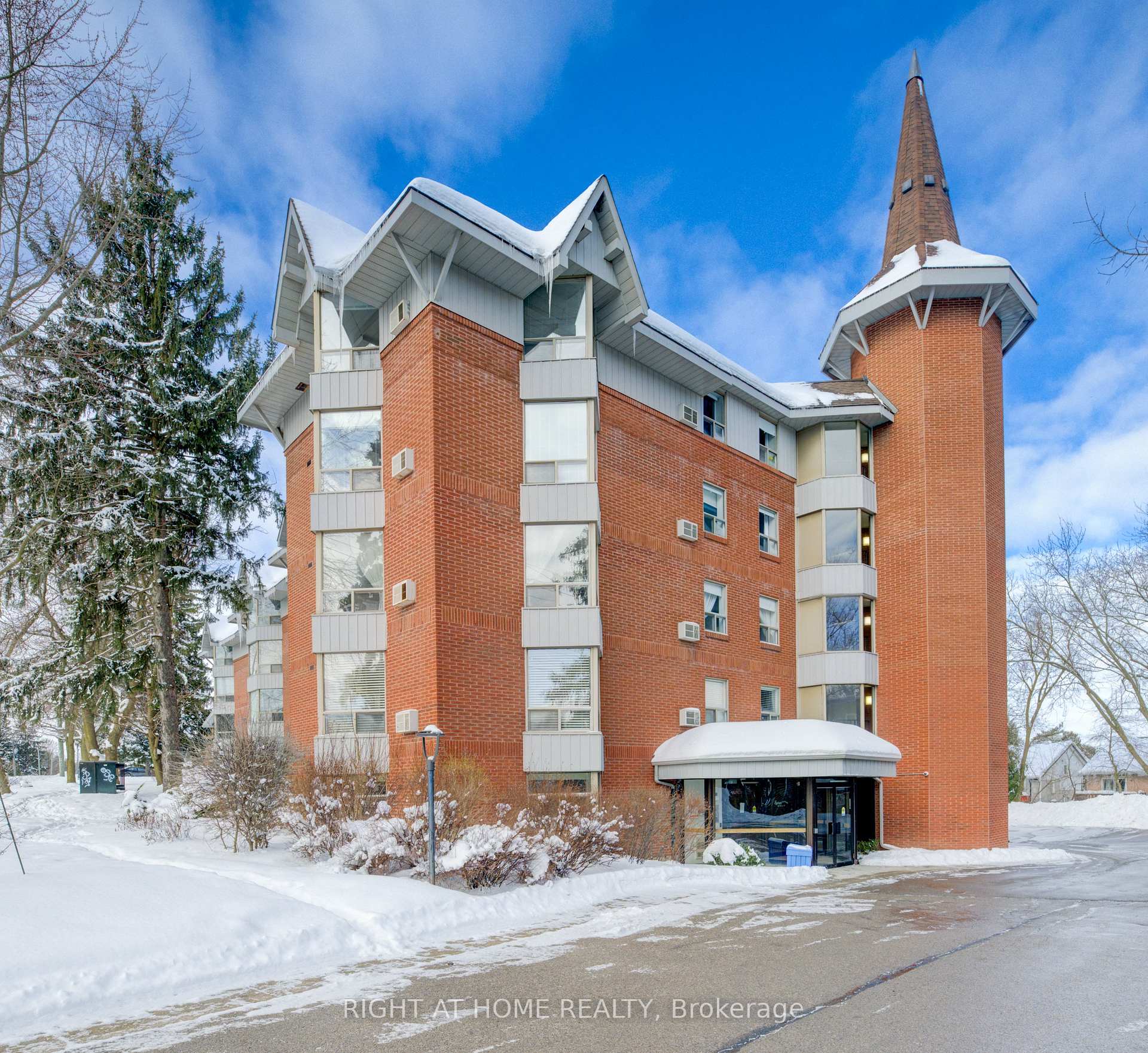 Photo 5 of Unit 405, 384 Erb Street W, Waterloo, Maple Hills — HOMEH