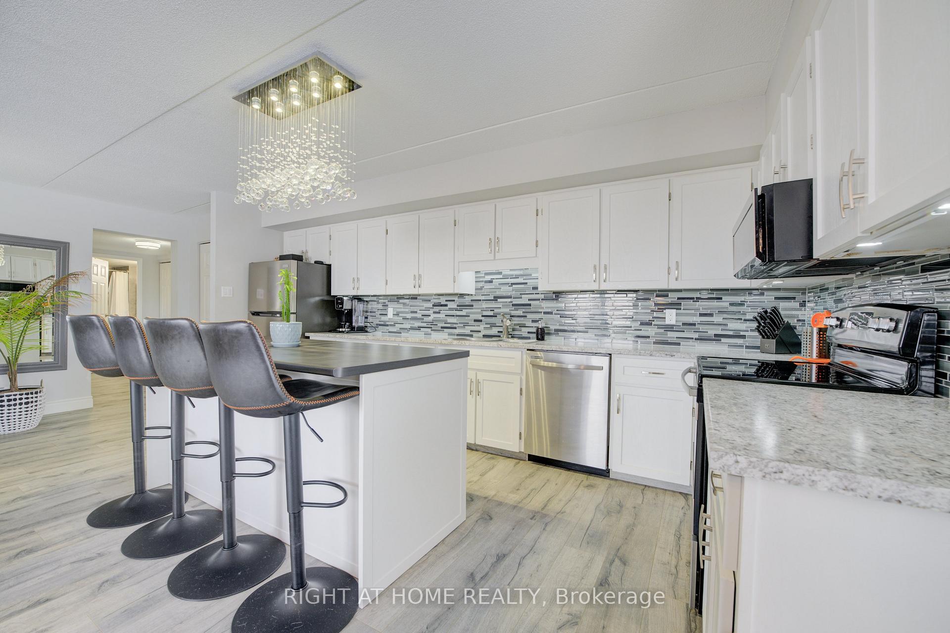 Photo 16 of Unit 405, 384 Erb Street W, Waterloo, Maple Hills — HOMEH