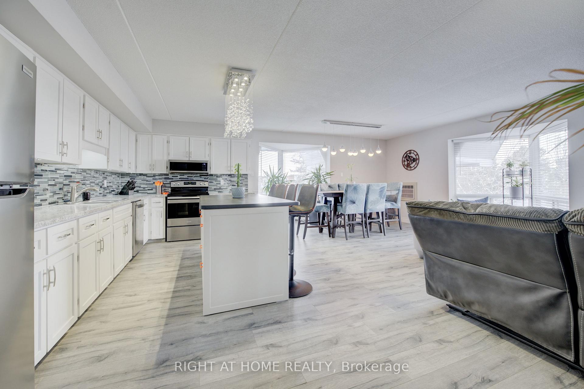 Photo 18 of Unit 405, 384 Erb Street W, Waterloo, Maple Hills — HOMEH