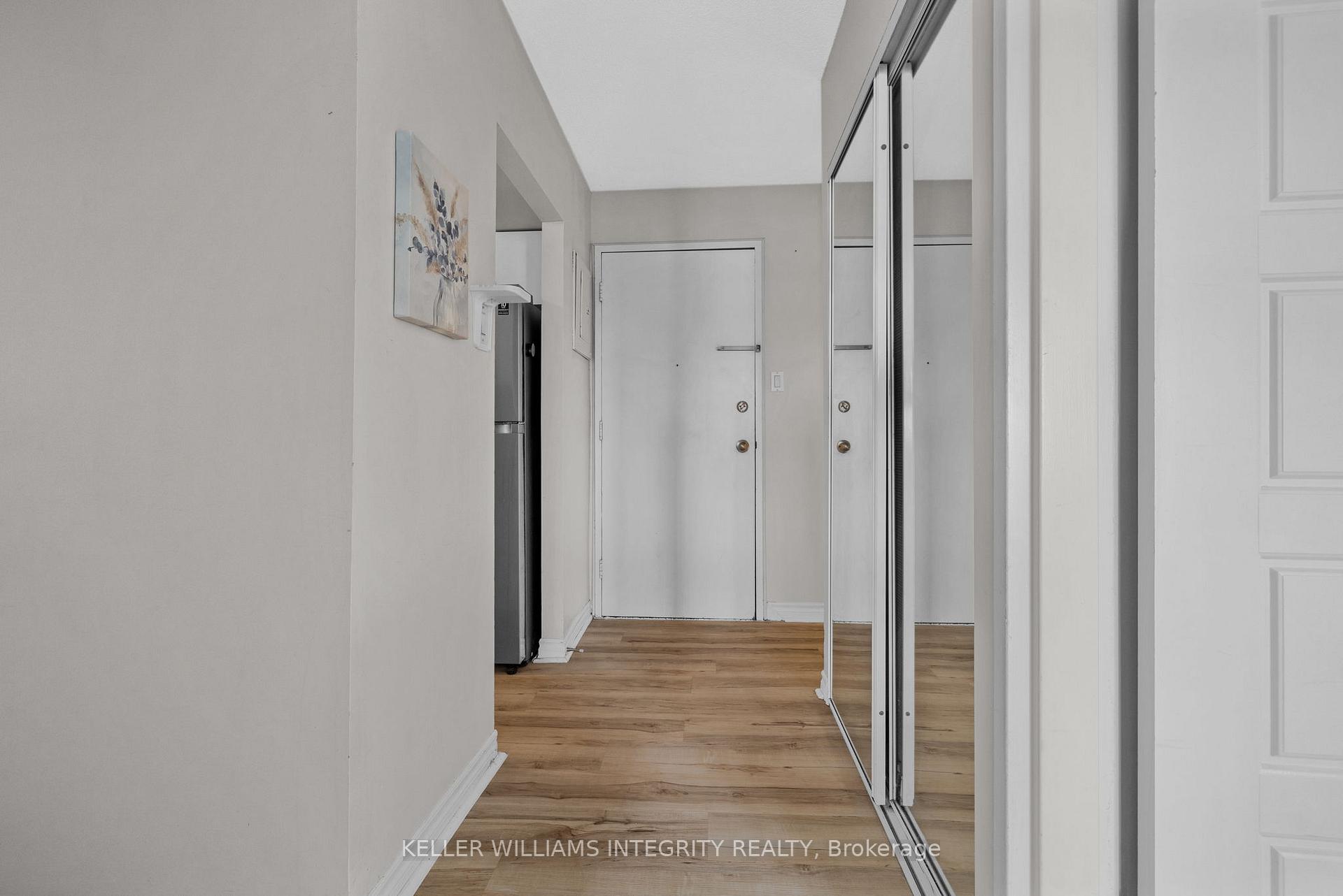 Photo 4 of Unit 402C, 2041 Arrowsmith Drive, Ottawa, Beacon Hill South — HOMEH