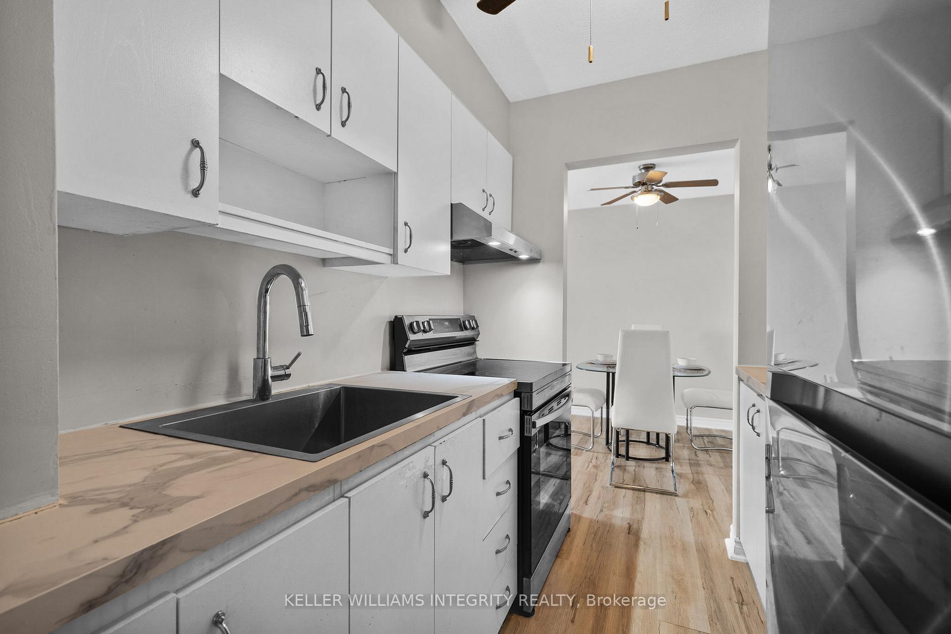 Photo 7 of Unit 402C, 2041 Arrowsmith Drive, Ottawa, Beacon Hill South — HOMEH