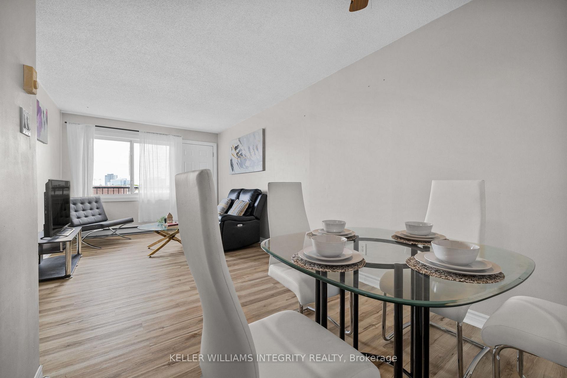 Photo 11 of Unit 402C, 2041 Arrowsmith Drive, Ottawa, Beacon Hill South — HOMEH
