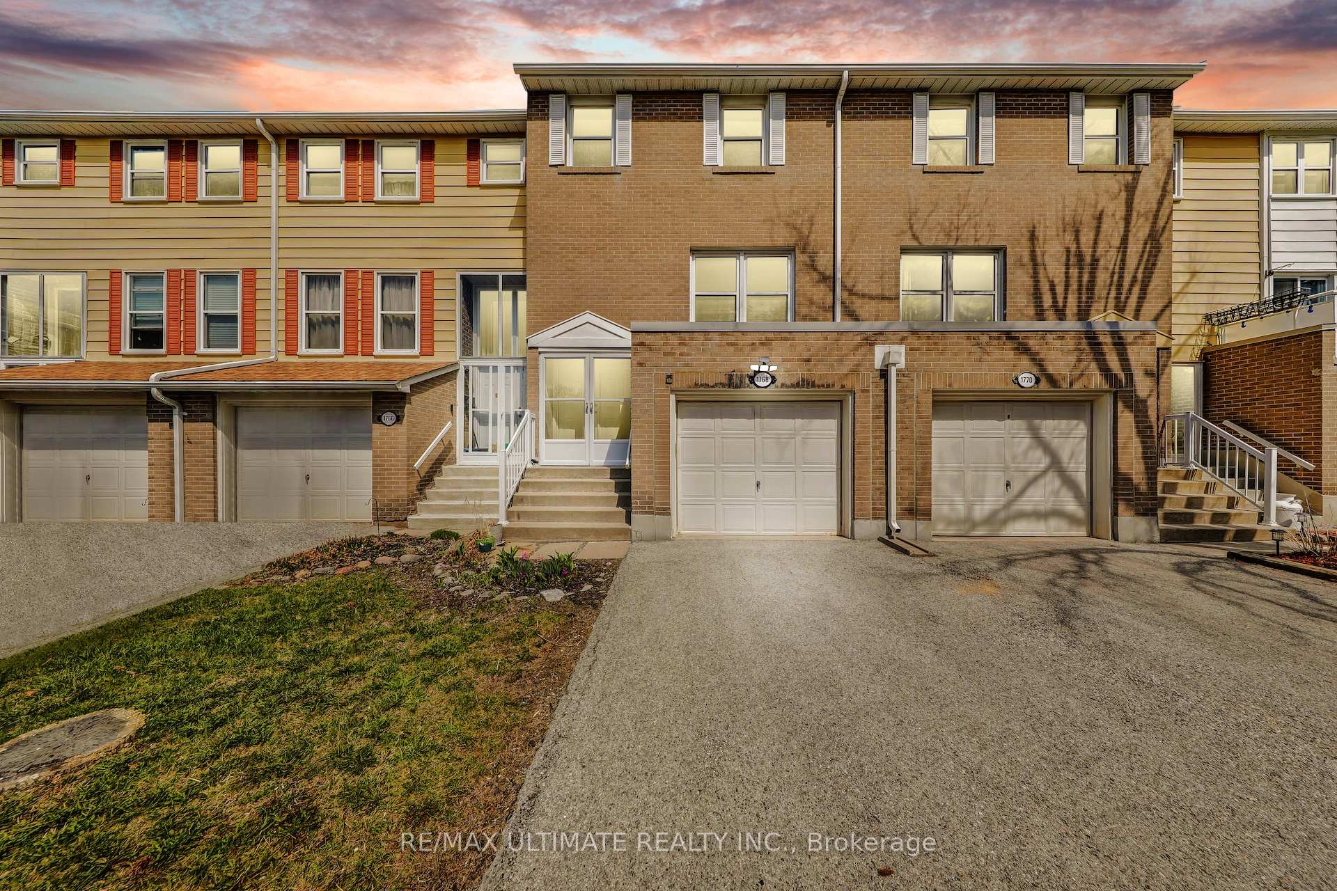 Photo 1 of 1768 John Street, Markham, Bayview Fairway-Bayview Country Club Estates — HOMEH