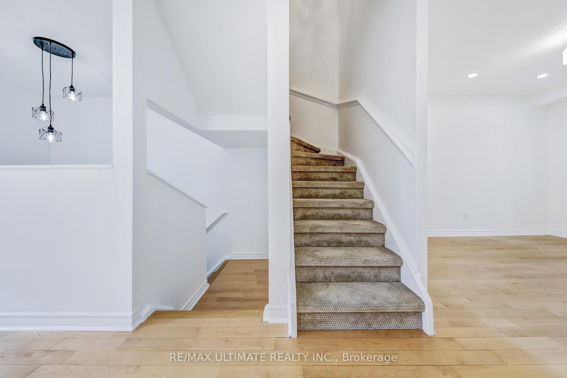 Photo 14 of 1768 John Street, Markham, Bayview Fairway-Bayview Country Club Estates — HOMEH