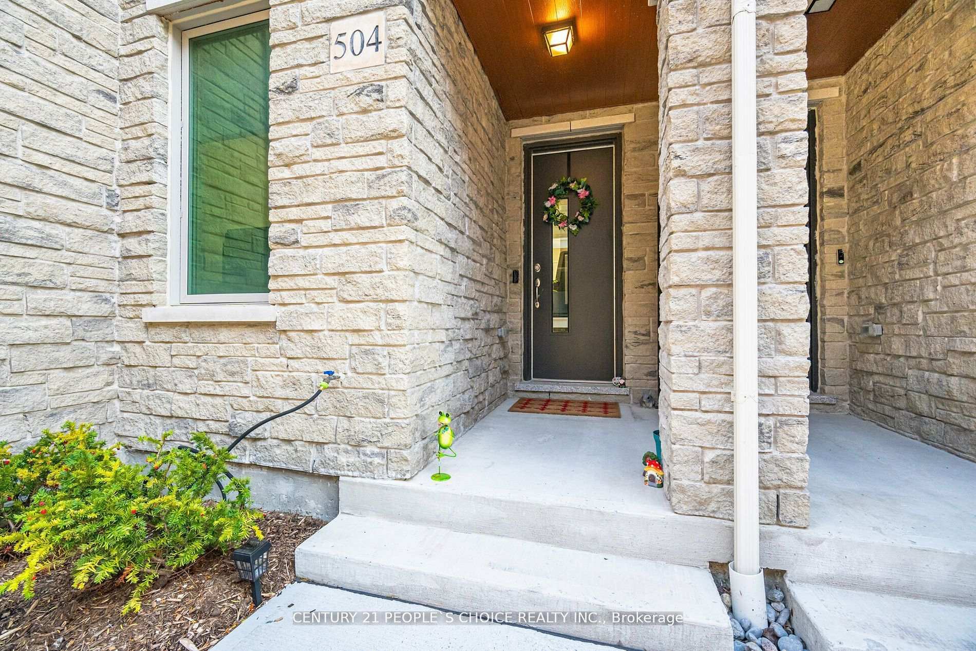 Photo 2 of Unit 504, 1034 Reflection Place, Pickering, Rural Pickering — HOMEH