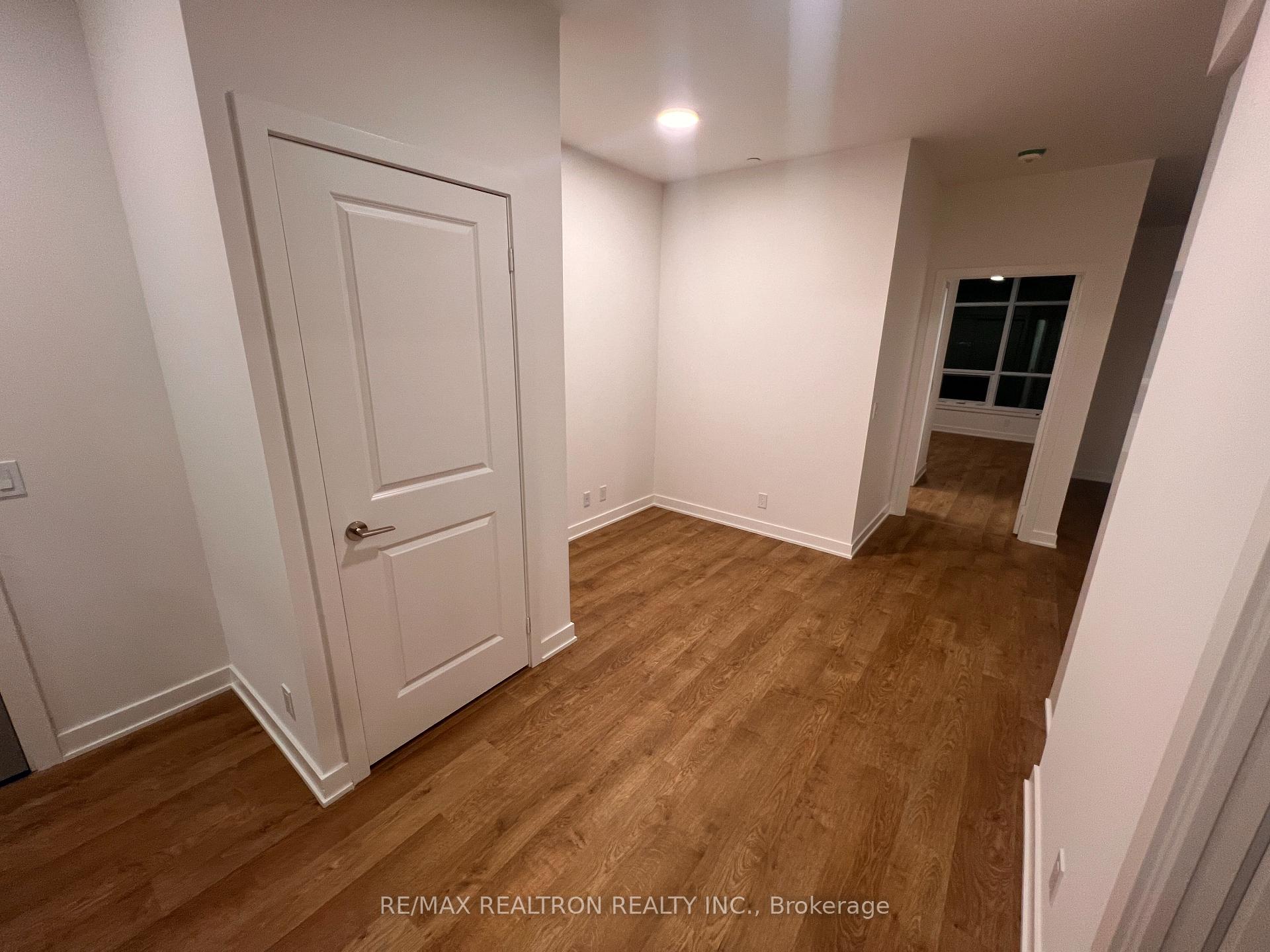 Photo 4 of Unit A716, 30 Upper Mall Way, Vaughan, Brownridge — HOMEH