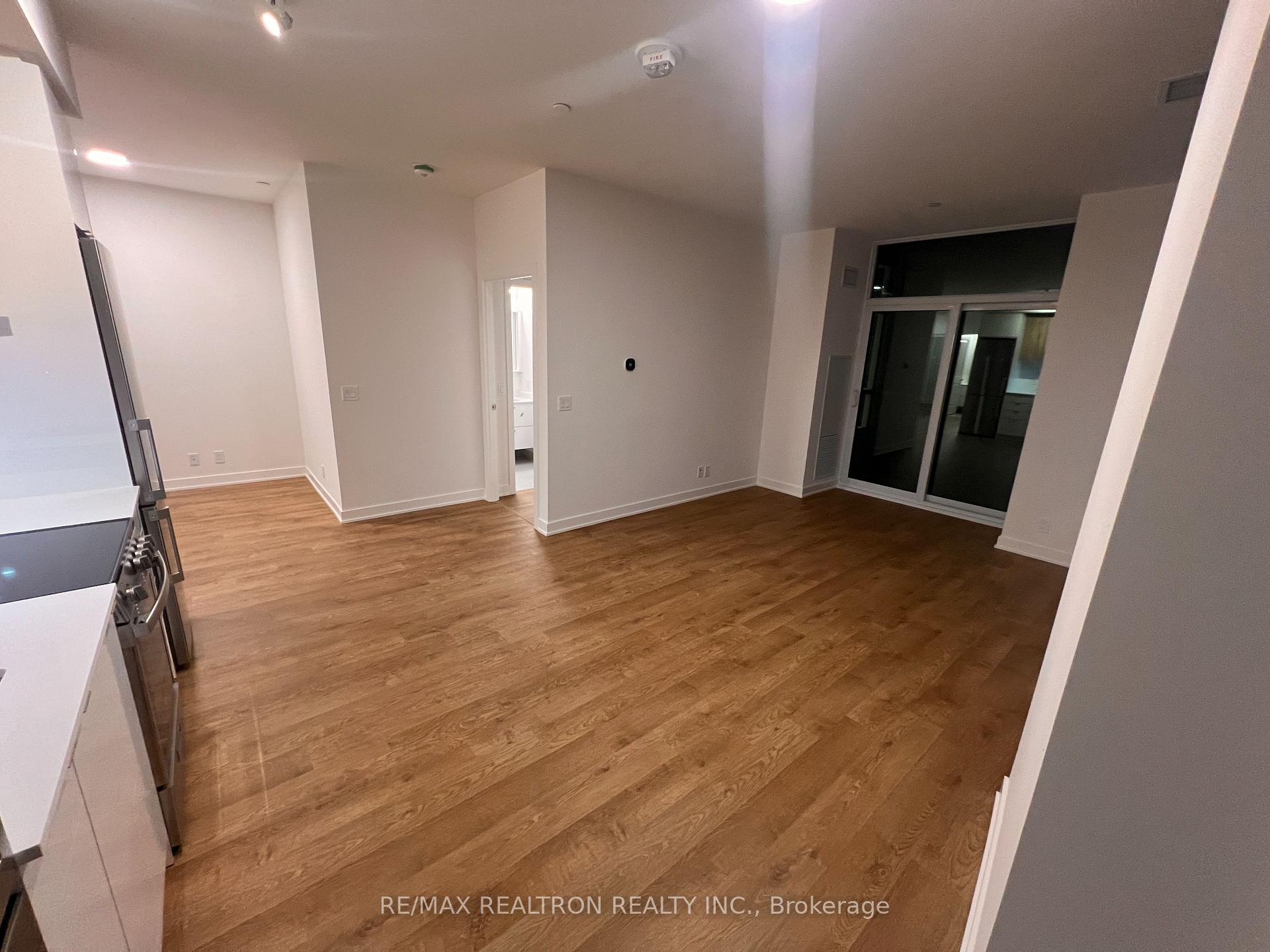 Photo 12 of Unit A716, 30 Upper Mall Way, Vaughan, Brownridge — HOMEH