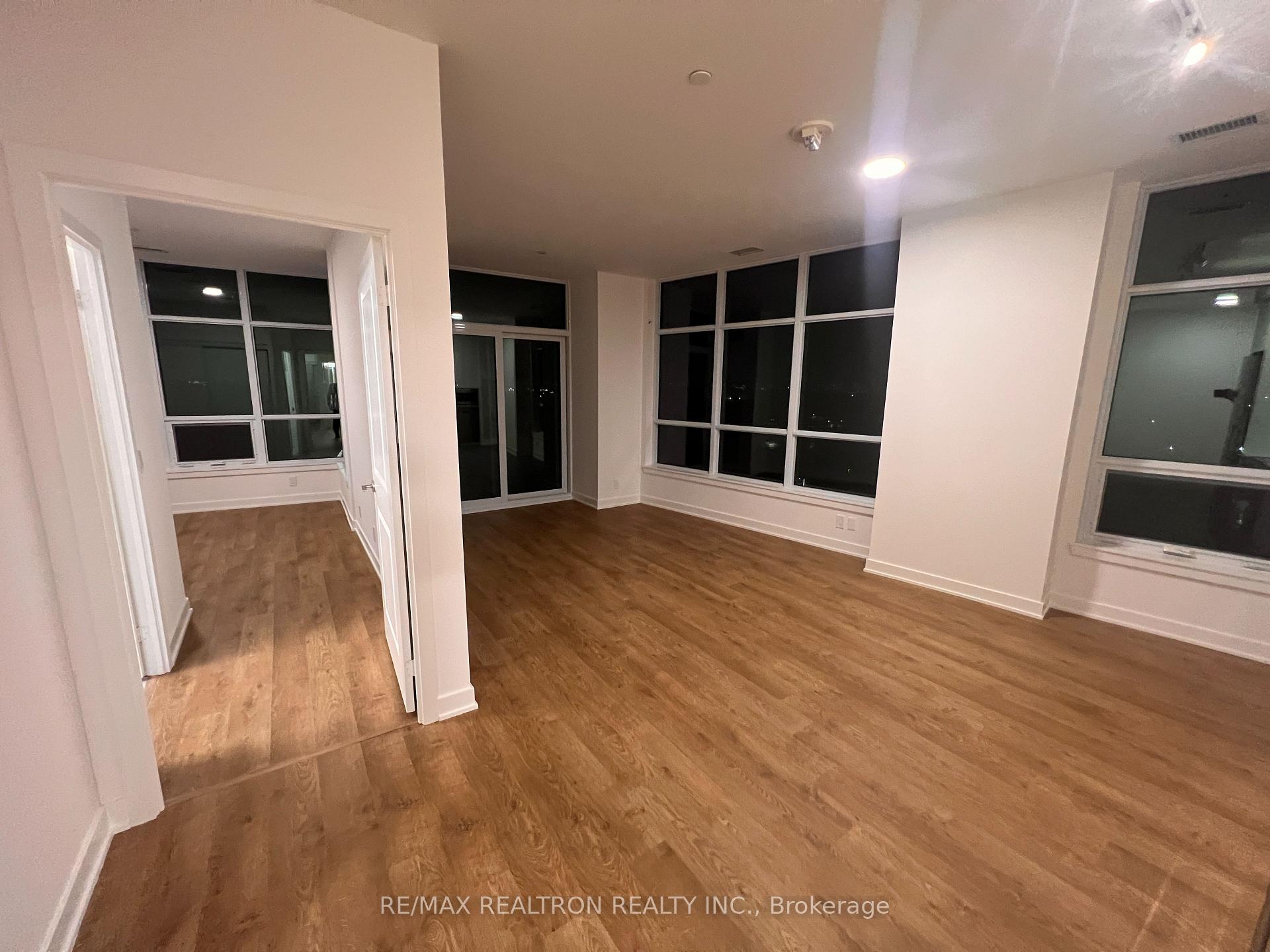 Photo 13 of Unit A716, 30 Upper Mall Way, Vaughan, Brownridge — HOMEH