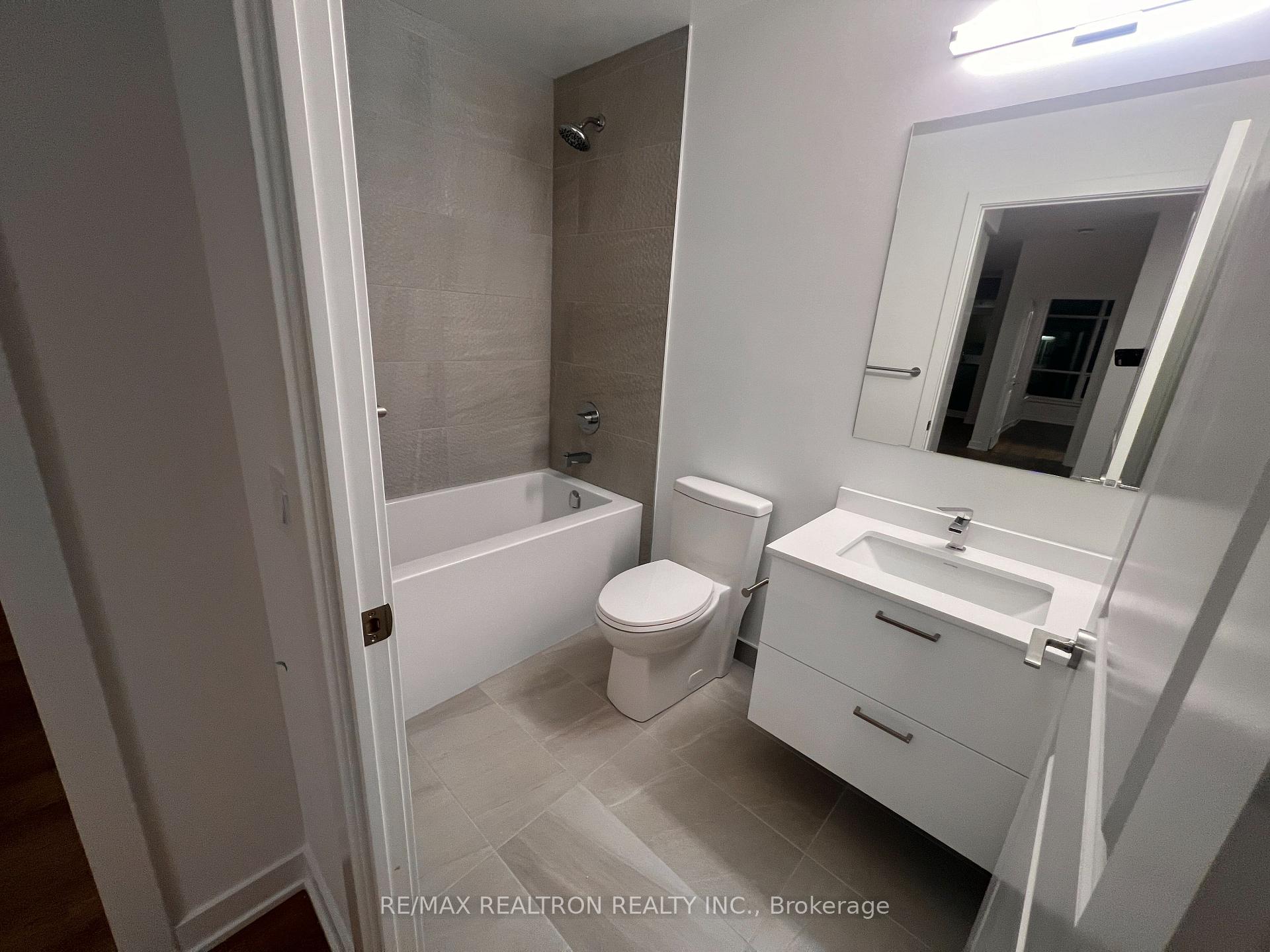 Photo 15 of Unit A716, 30 Upper Mall Way, Vaughan, Brownridge — HOMEH