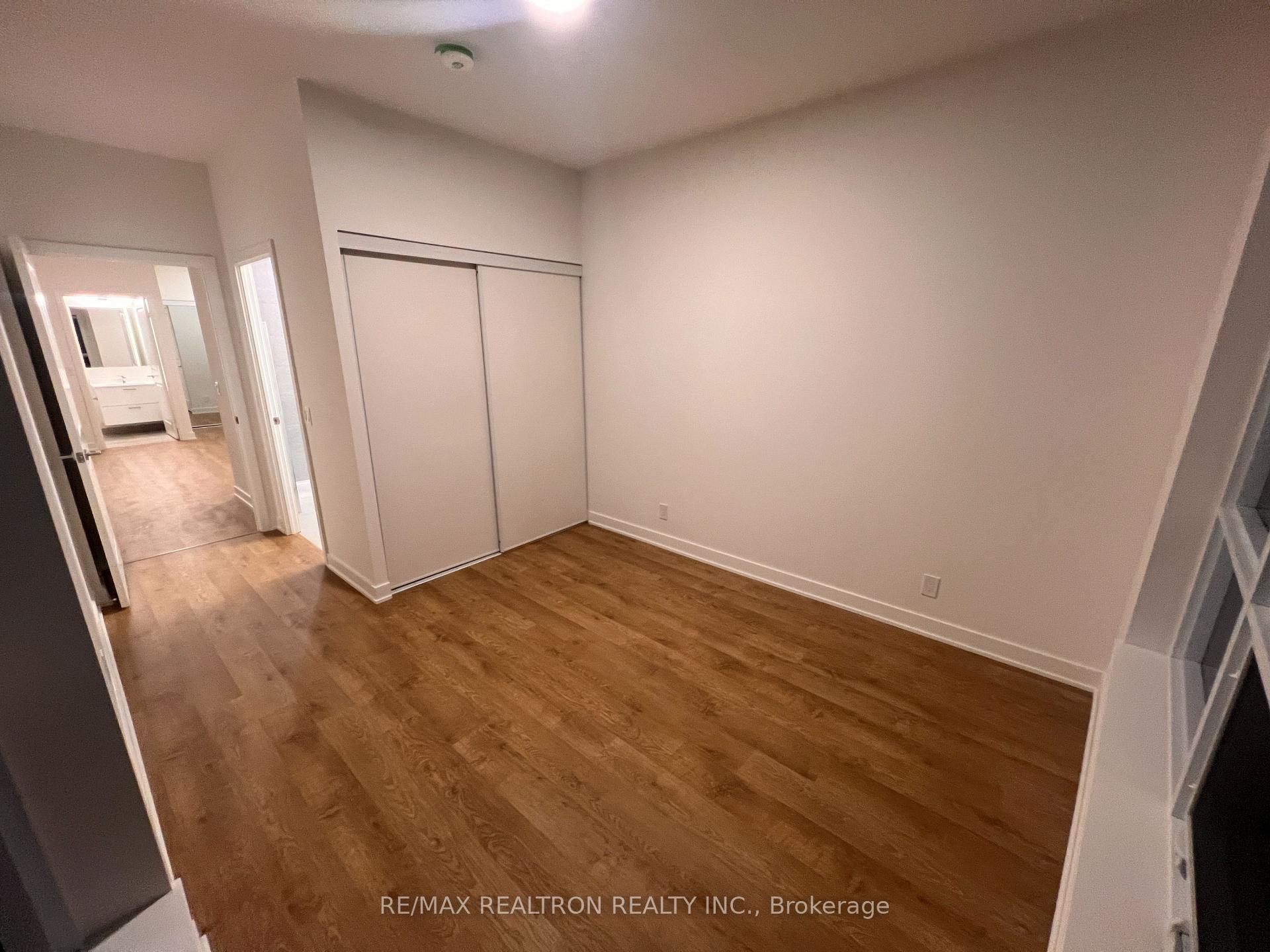 Photo 17 of Unit A716, 30 Upper Mall Way, Vaughan, Brownridge — HOMEH