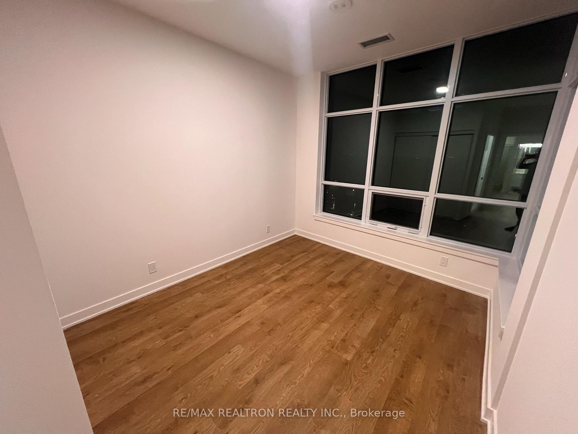 Photo 19 of Unit A716, 30 Upper Mall Way, Vaughan, Brownridge — HOMEH