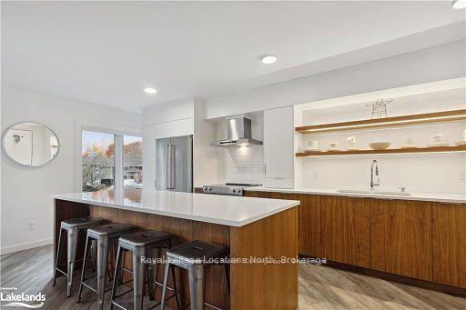 Photo 6 of 784 Johnston Park Avenue, Collingwood — HOMEH