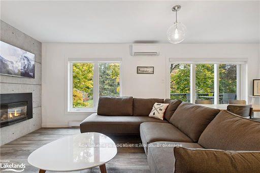 Photo 13 of 784 Johnston Park Avenue, Collingwood — HOMEH