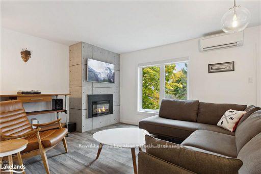 Photo 14 of 784 Johnston Park Avenue, Collingwood — HOMEH