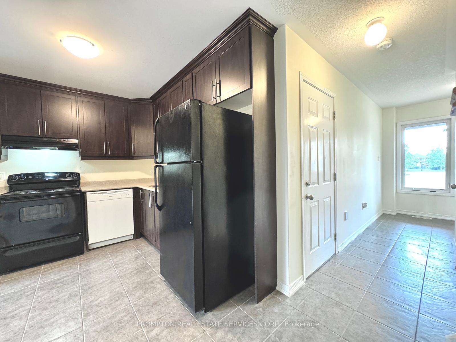 Photo 11 of Unit 21, 75 Prince William Way, Barrie, Innis-Shore — HOMEH