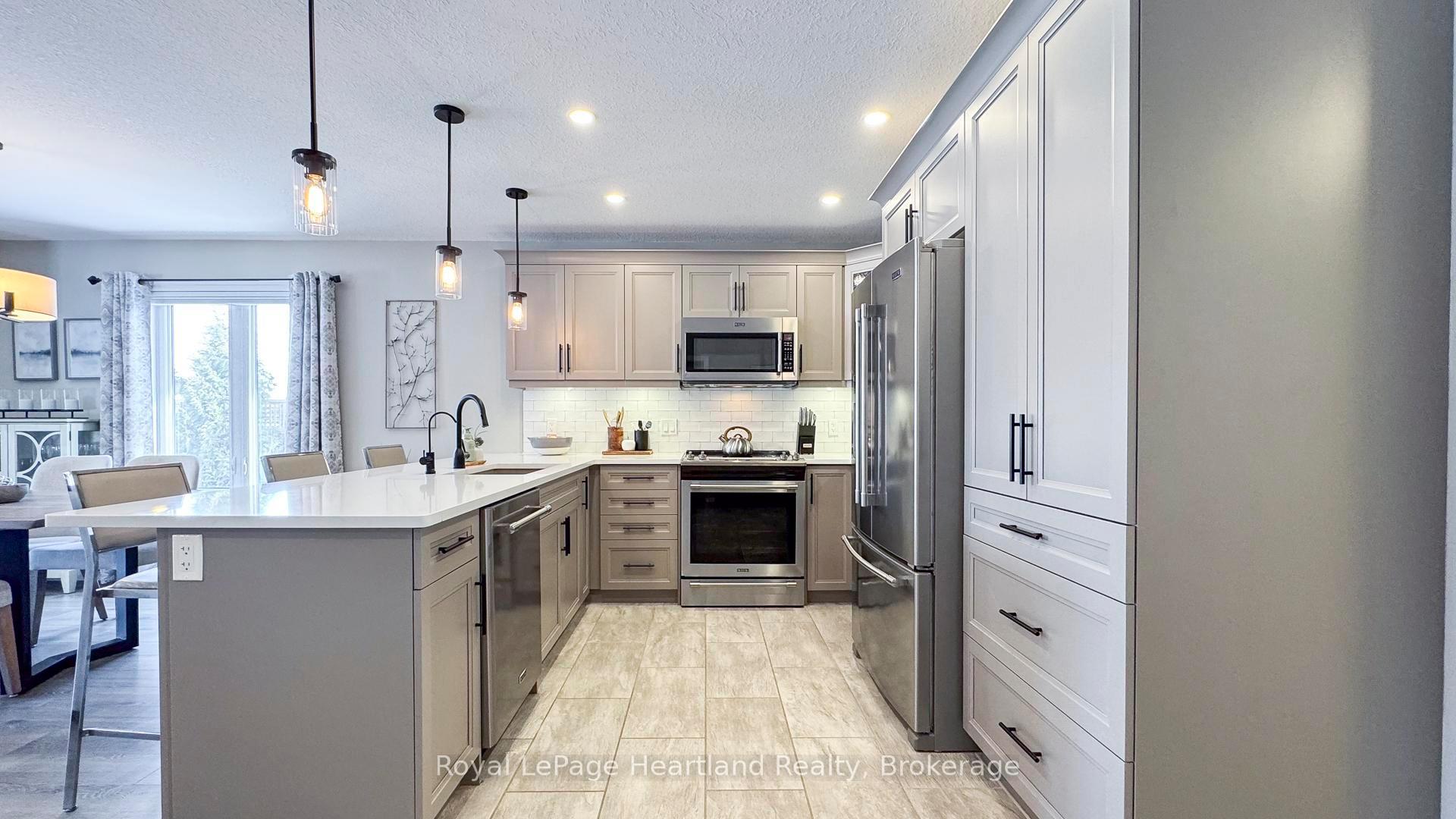 Photo 7 of 4 Huron Heights Drive, Ashfield-Colborne-Wawanosh, Colborne — HOMEH