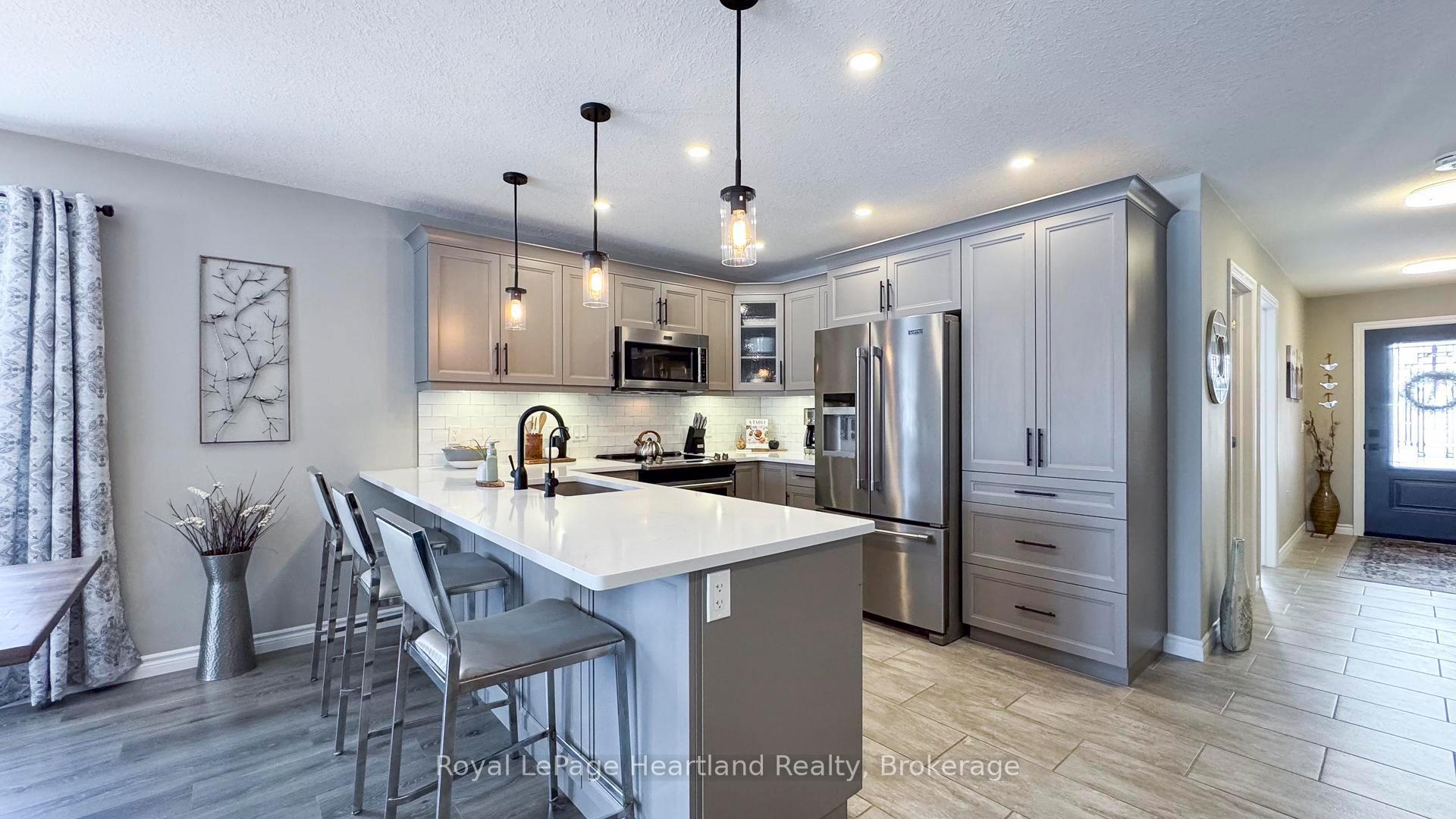 Photo 8 of 4 Huron Heights Drive, Ashfield-Colborne-Wawanosh, Colborne — HOMEH