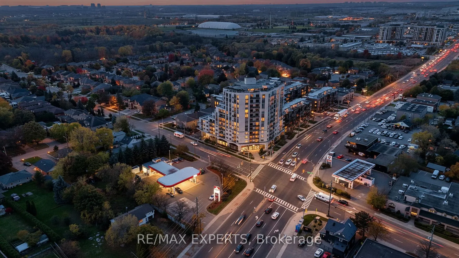 Photo 3 of Unit 205, 7730 Kipling Avenue, Vaughan, Vaughan Grove — HOMEH