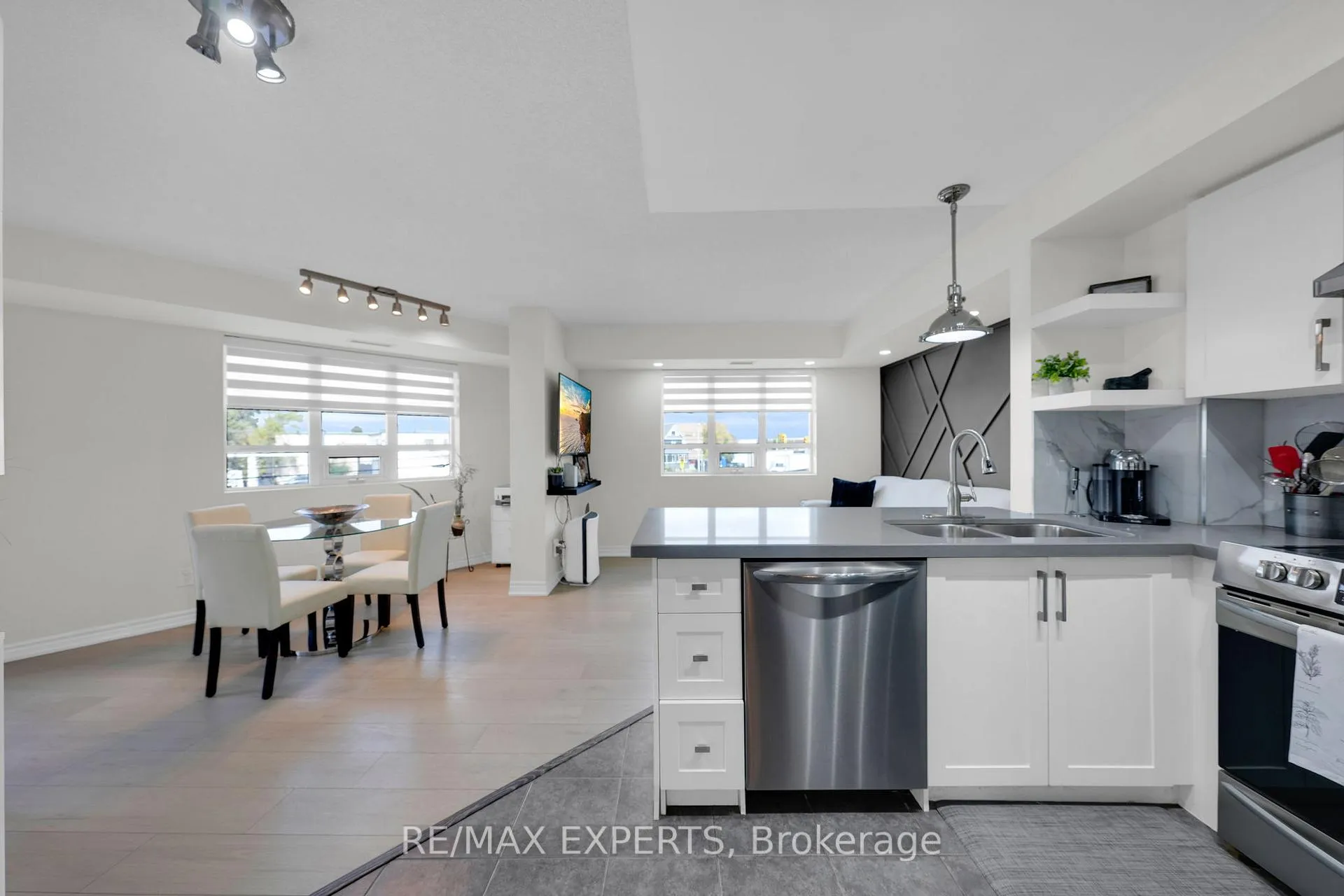 Photo 11 of Unit 205, 7730 Kipling Avenue, Vaughan, Vaughan Grove — HOMEH
