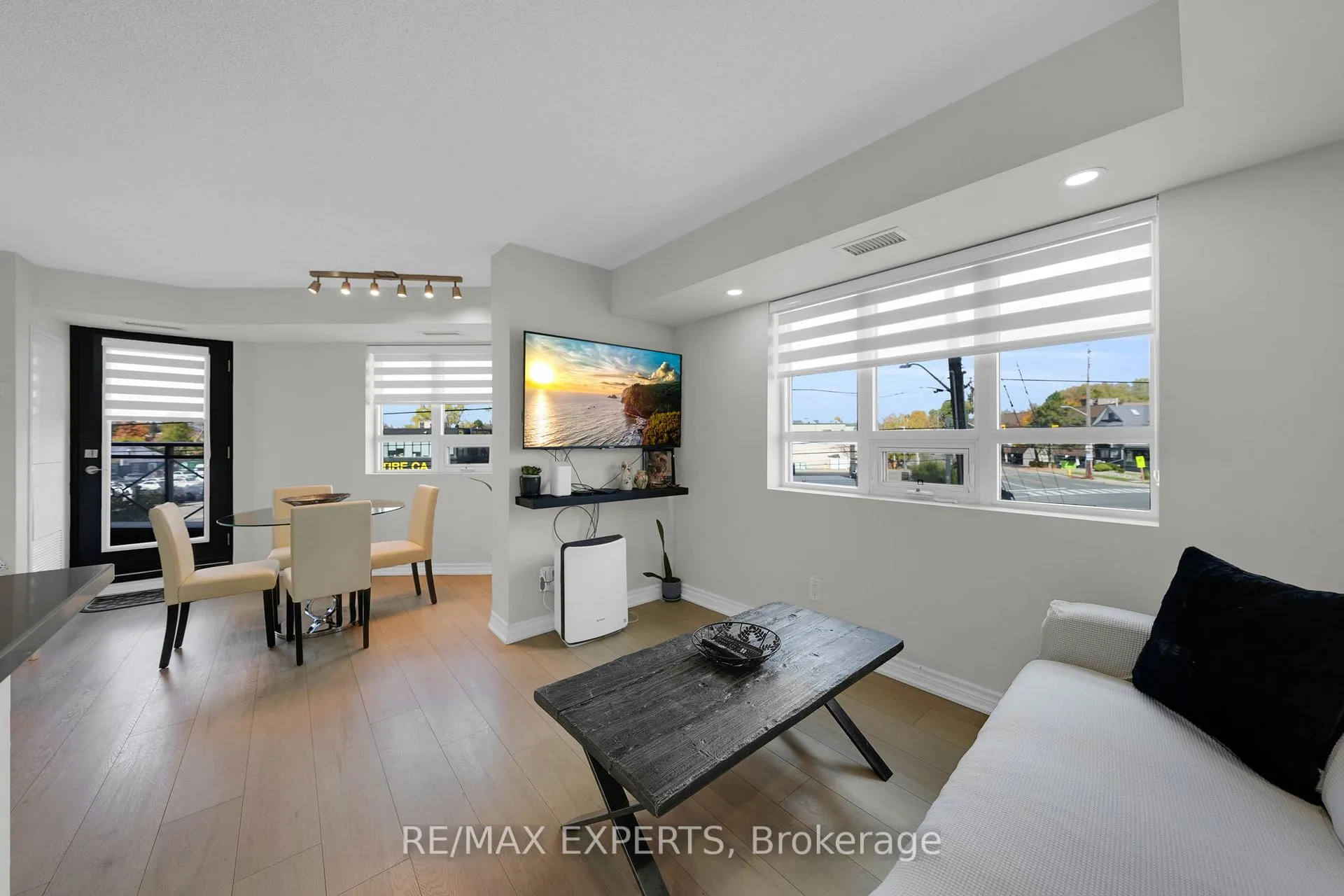 Photo 13 of Unit 205, 7730 Kipling Avenue, Vaughan, Vaughan Grove — HOMEH