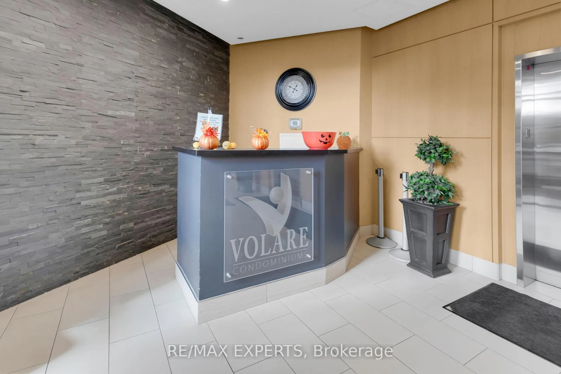 Photo 25 of Unit 205, 7730 Kipling Avenue, Vaughan, Vaughan Grove — HOMEH