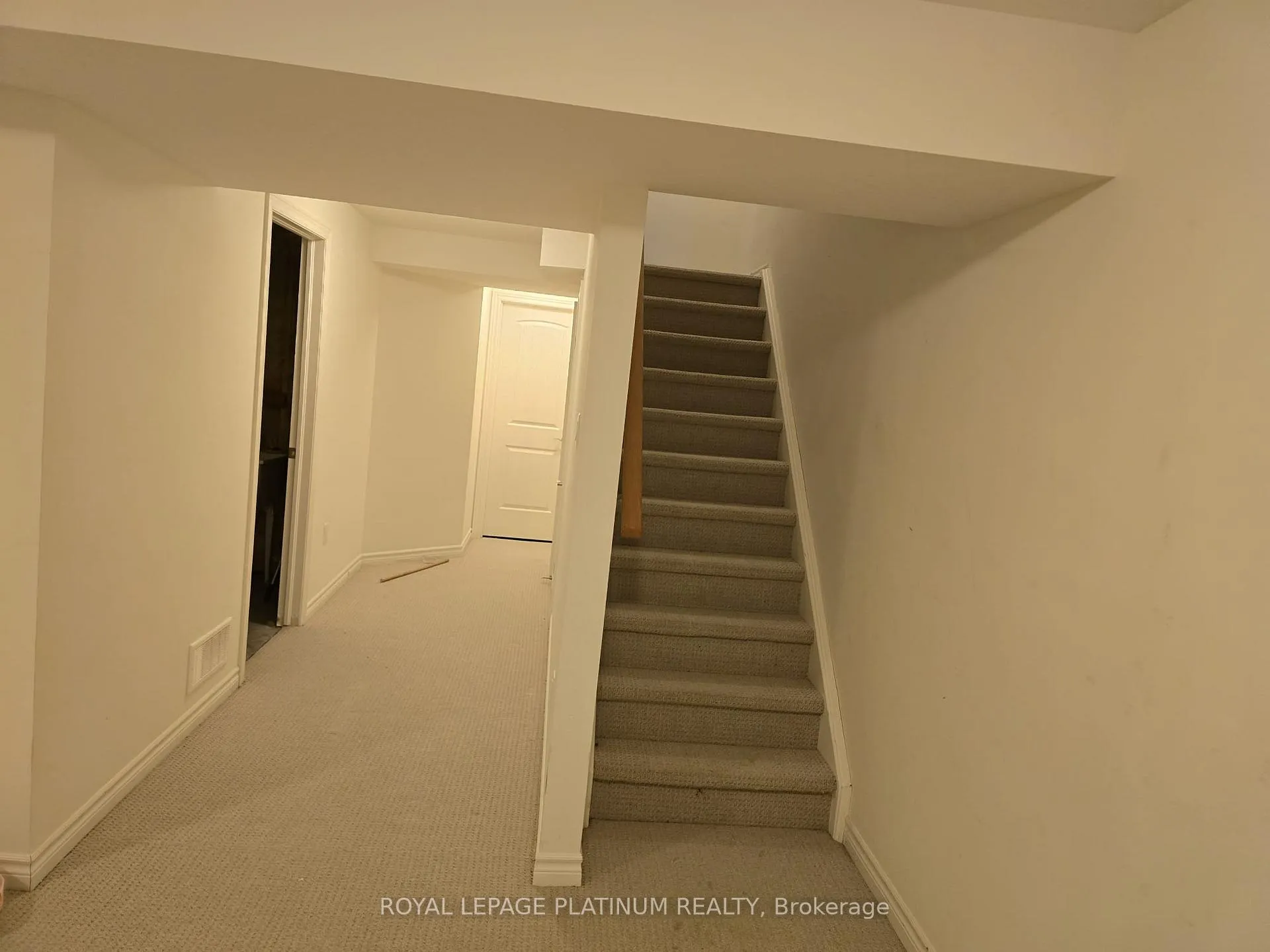 Photo 9 of 21 Arlington Crescent, Guelph, Pineridge/Westminster Woods — HOMEH
