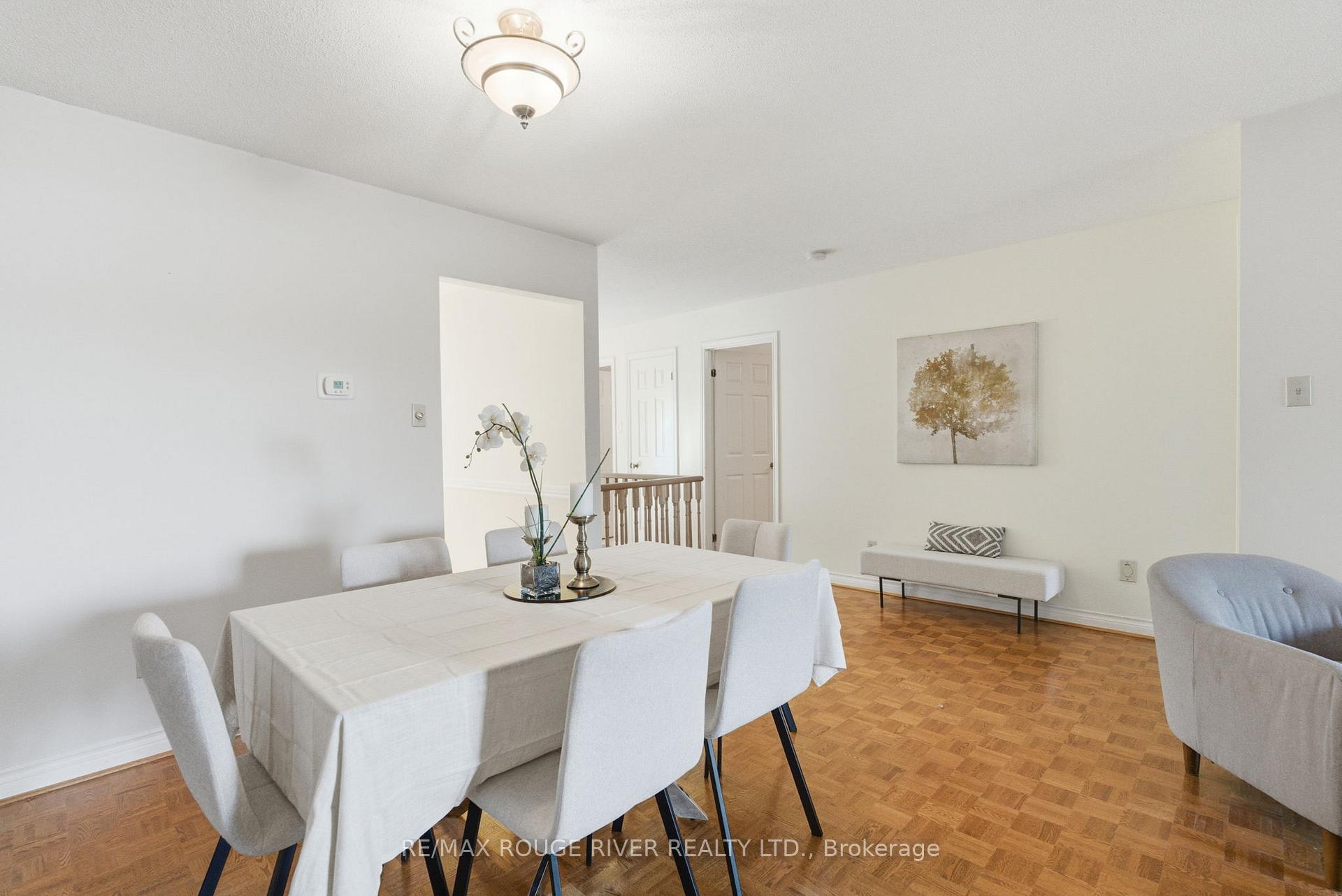 Photo 7 of 28 Adams Court, Uxbridge — HOMEH