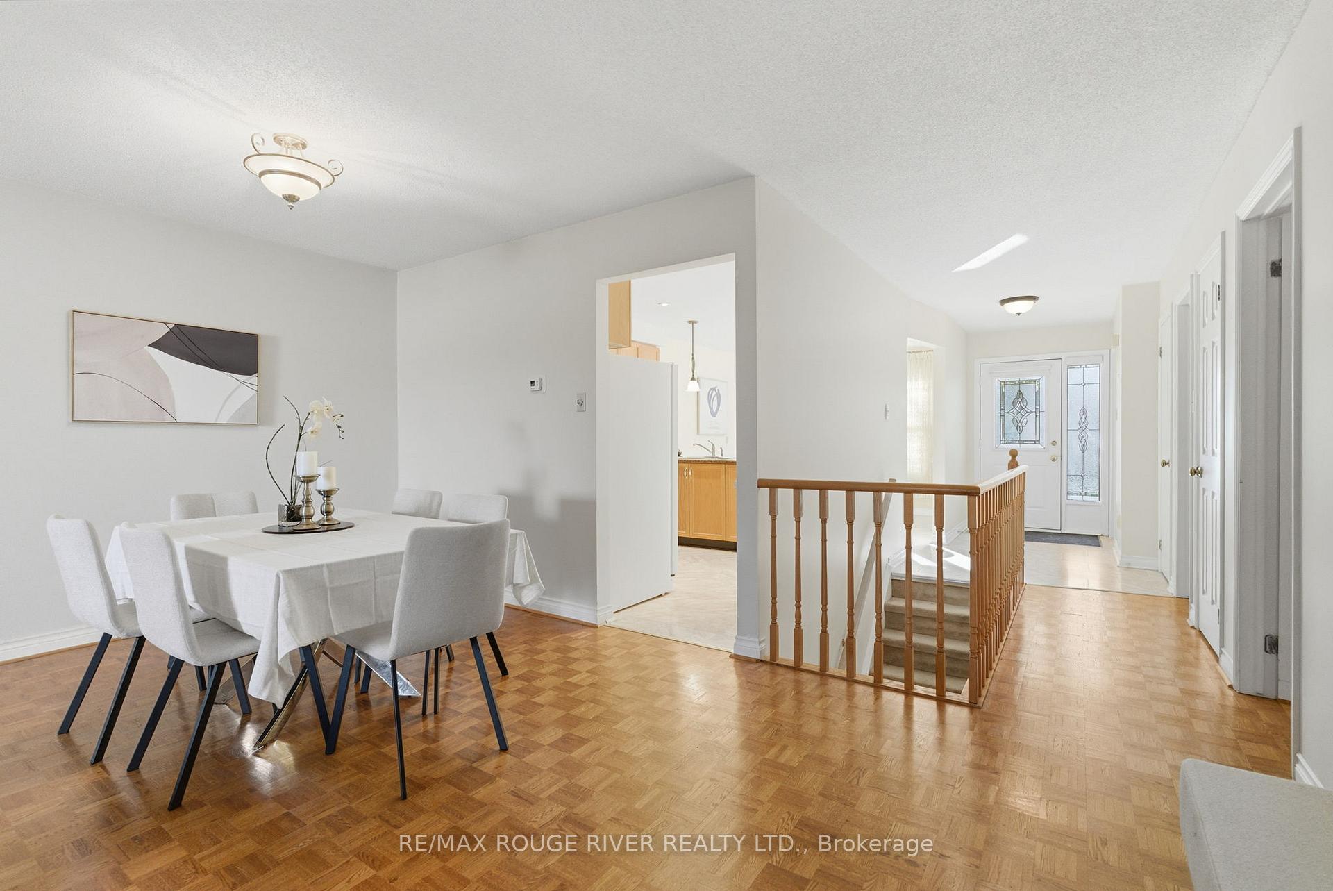 Photo 8 of 28 Adams Court, Uxbridge — HOMEH