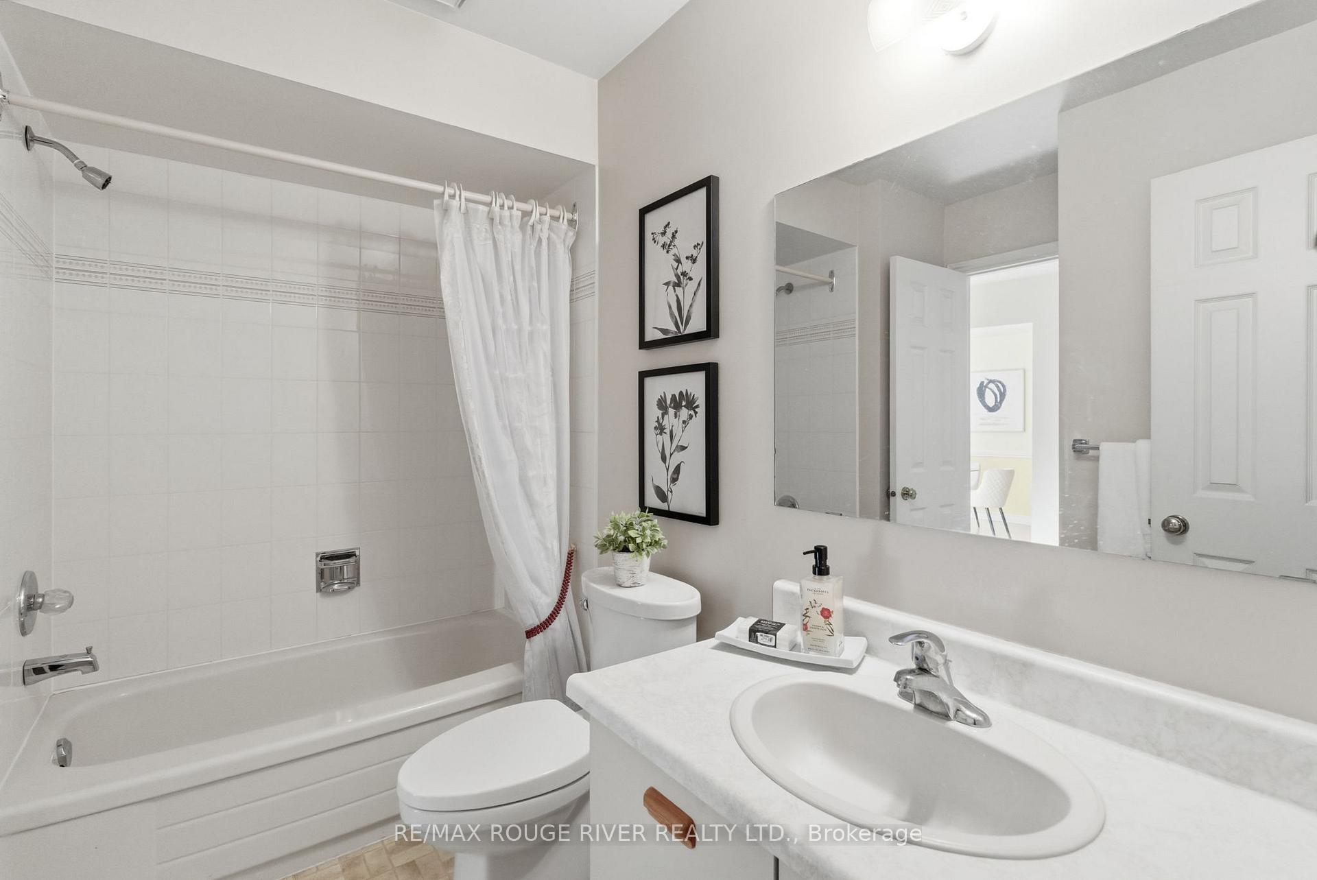 Photo 20 of 28 Adams Court, Uxbridge — HOMEH