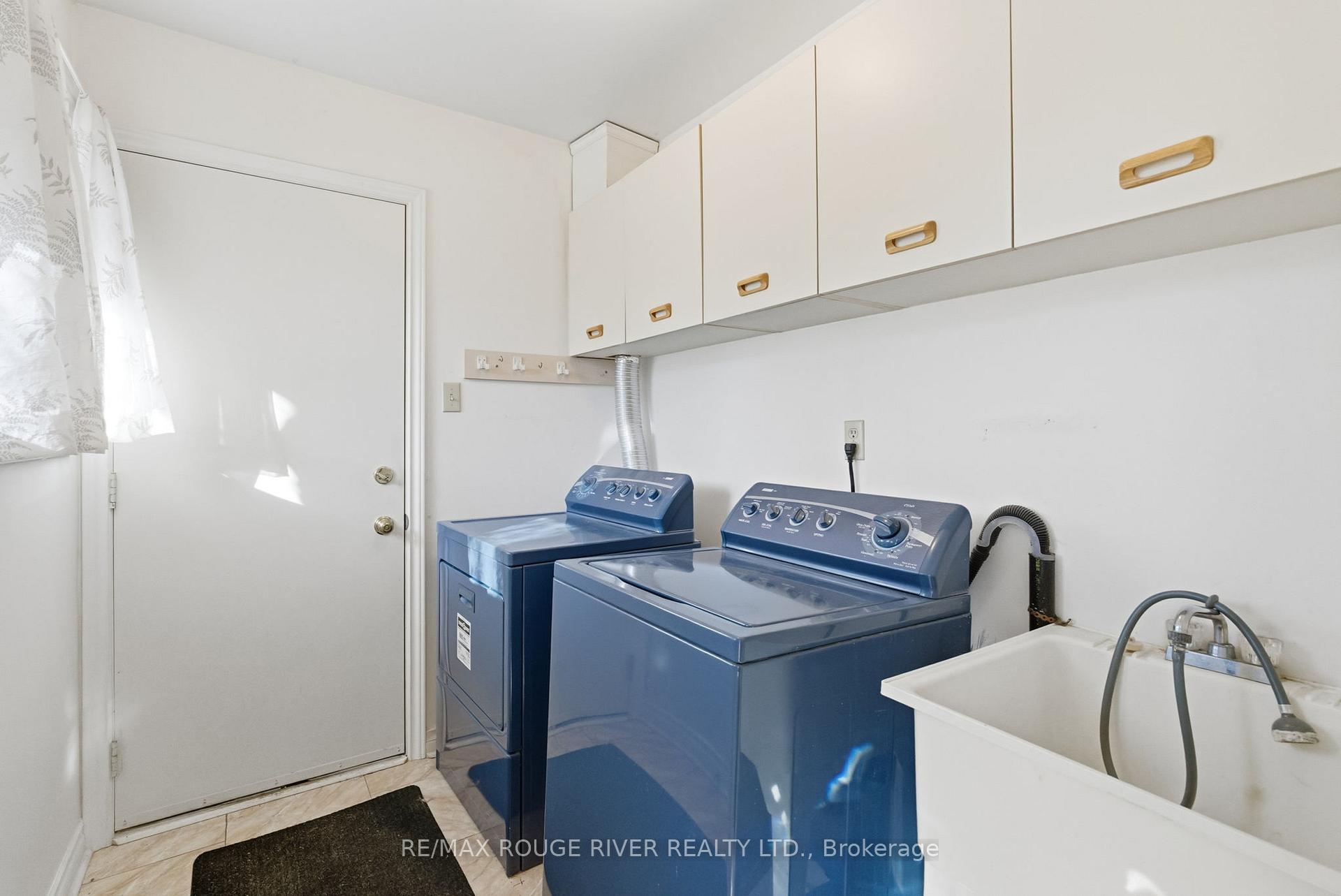 Photo 21 of 28 Adams Court, Uxbridge — HOMEH