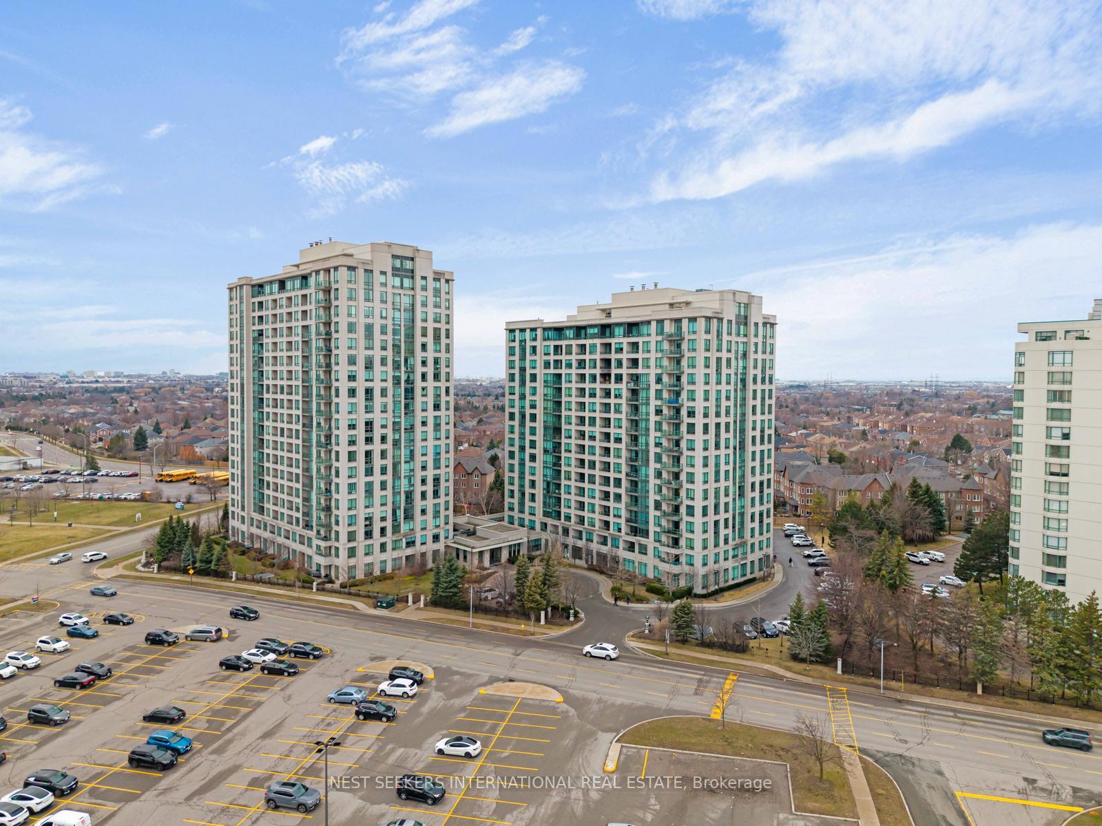Photo 3 of Unit 701, 100 Promenade Circle, Vaughan, Brownridge — HOMEH