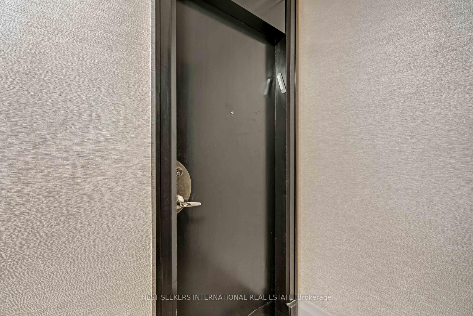 Photo 6 of Unit 701, 100 Promenade Circle, Vaughan, Brownridge — HOMEH
