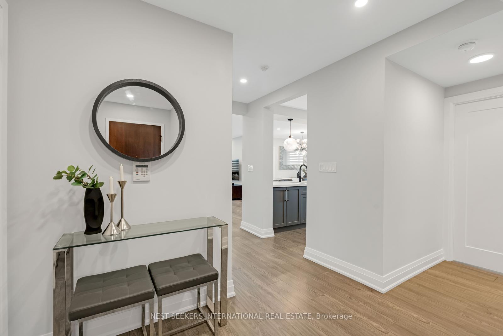 Photo 8 of Unit 701, 100 Promenade Circle, Vaughan, Brownridge — HOMEH